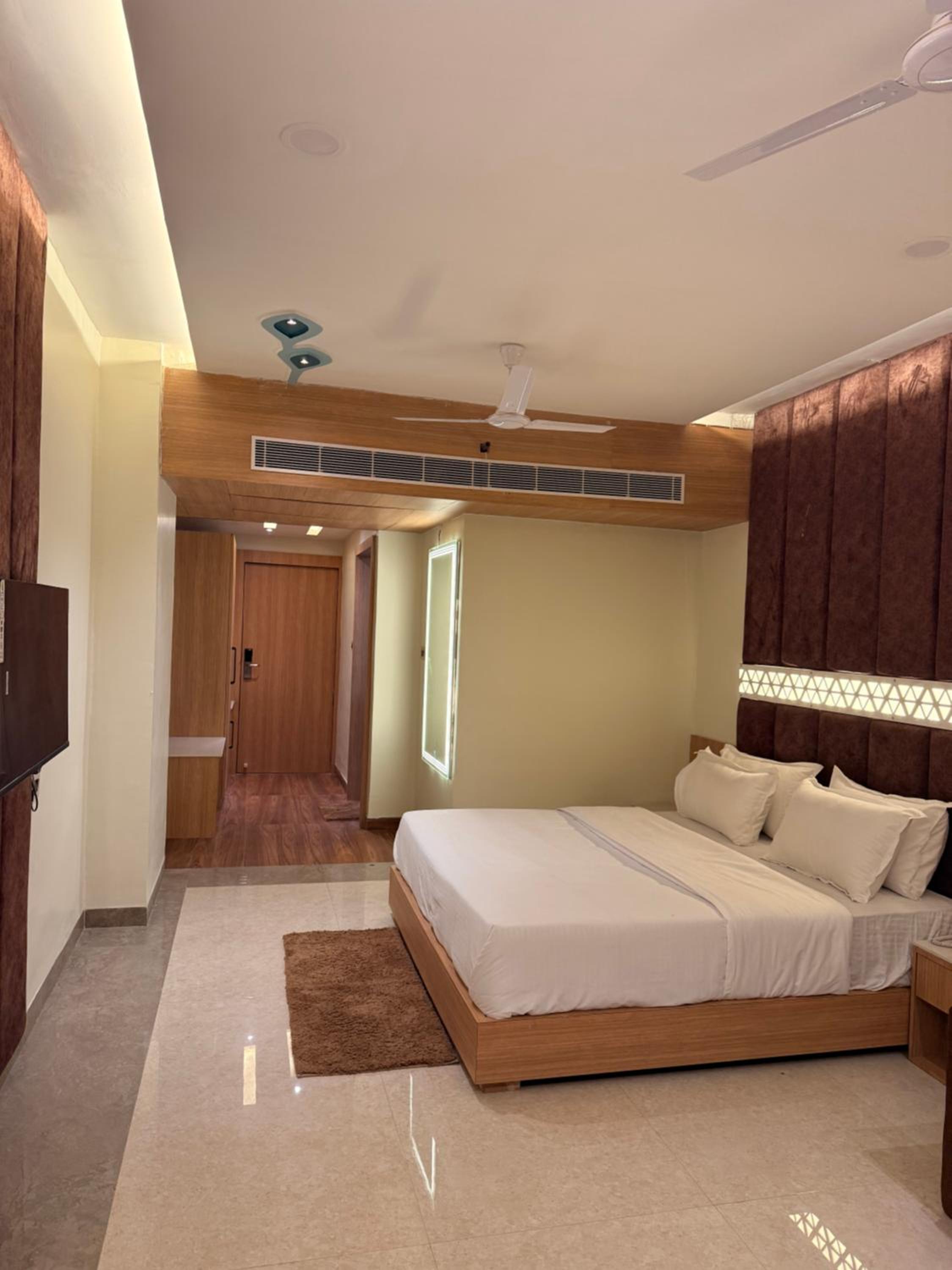 Superior King Room