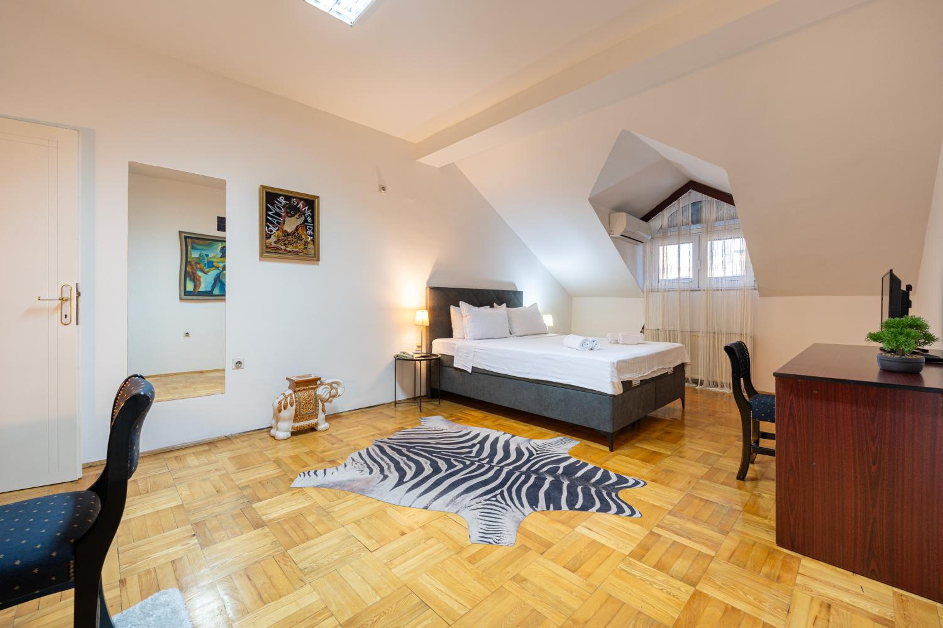 Standard Double Room - Photo 4