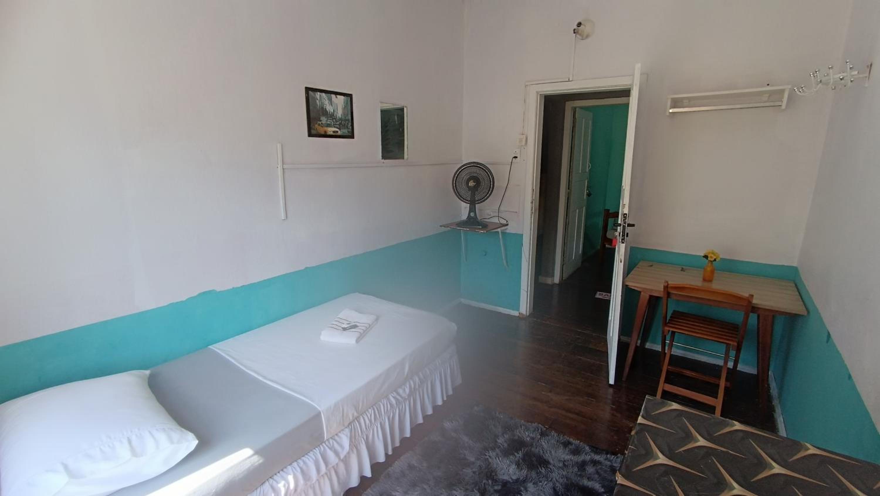Small Single Room photo 2