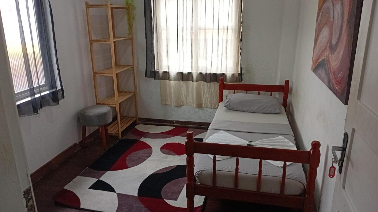 Single Room with Shared Bathroom photo 3