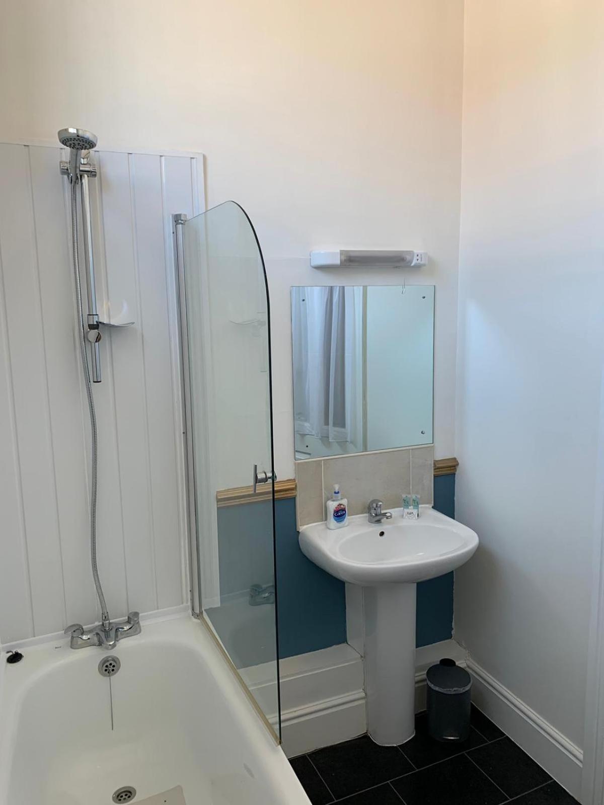 Studio Apartment photo 3