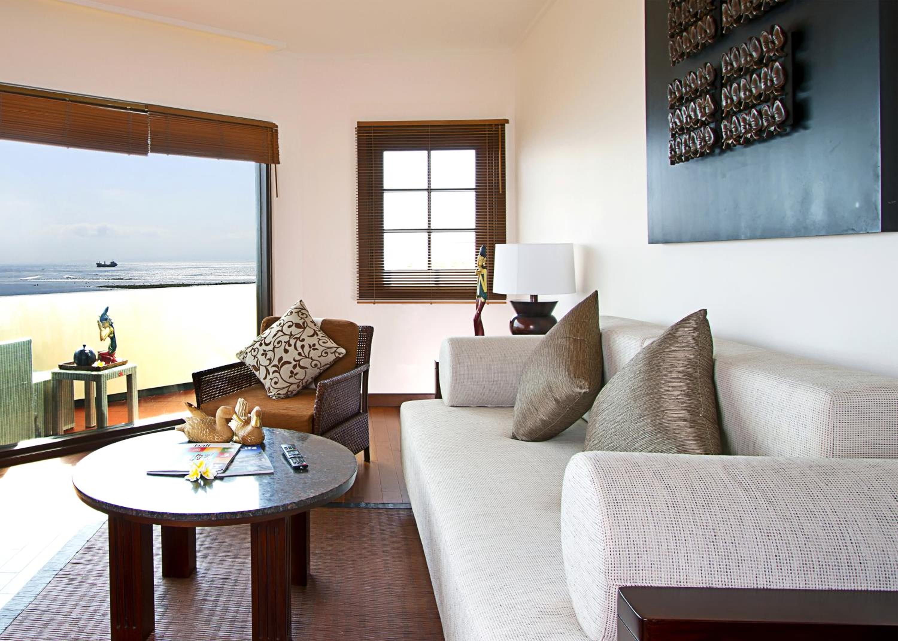 Ocean View Suite - Photo 3