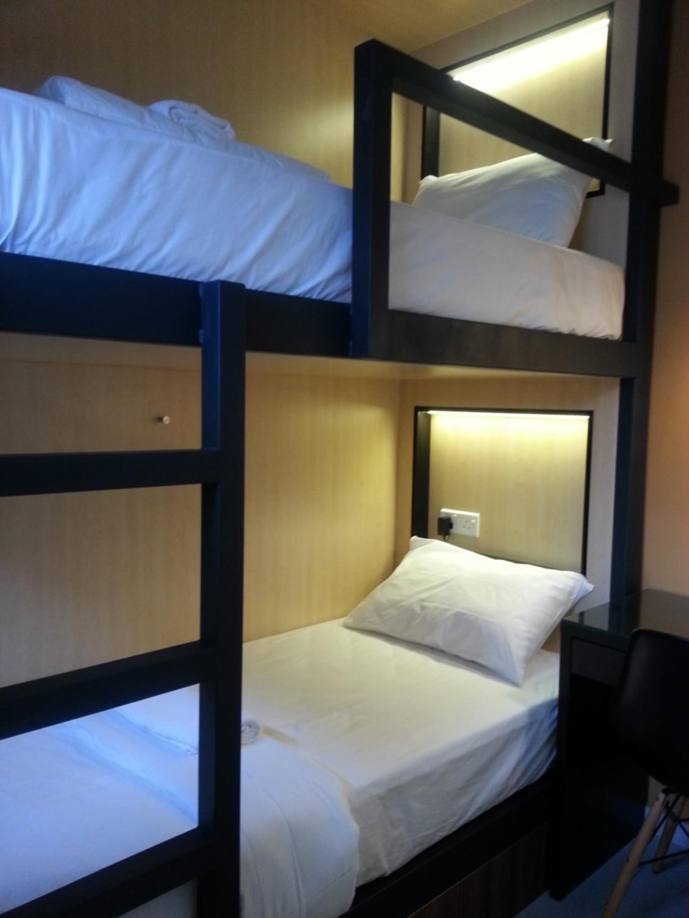 Standard Twin Room (Bunk Bed) With Windows photo 2
