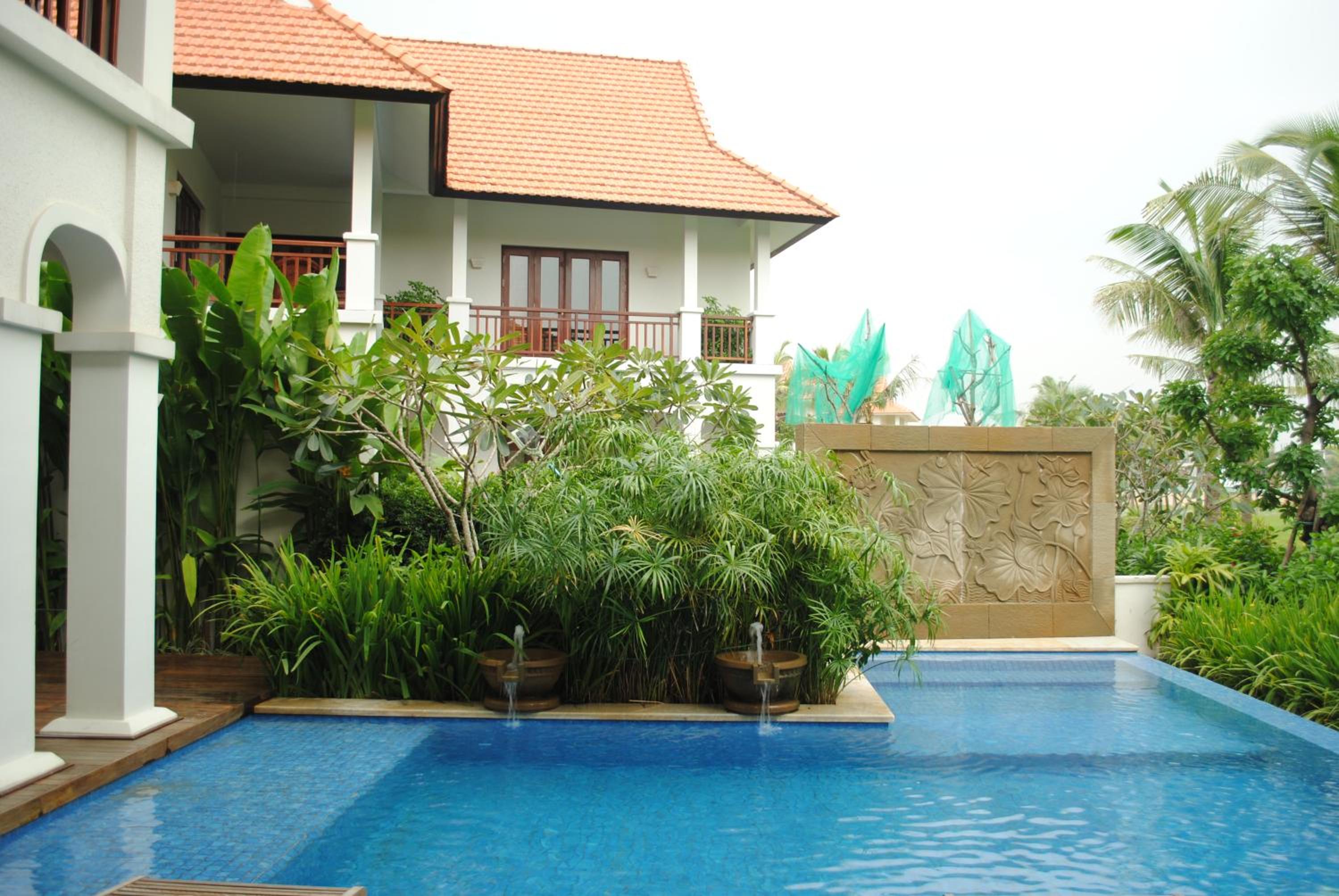 Hotel Building