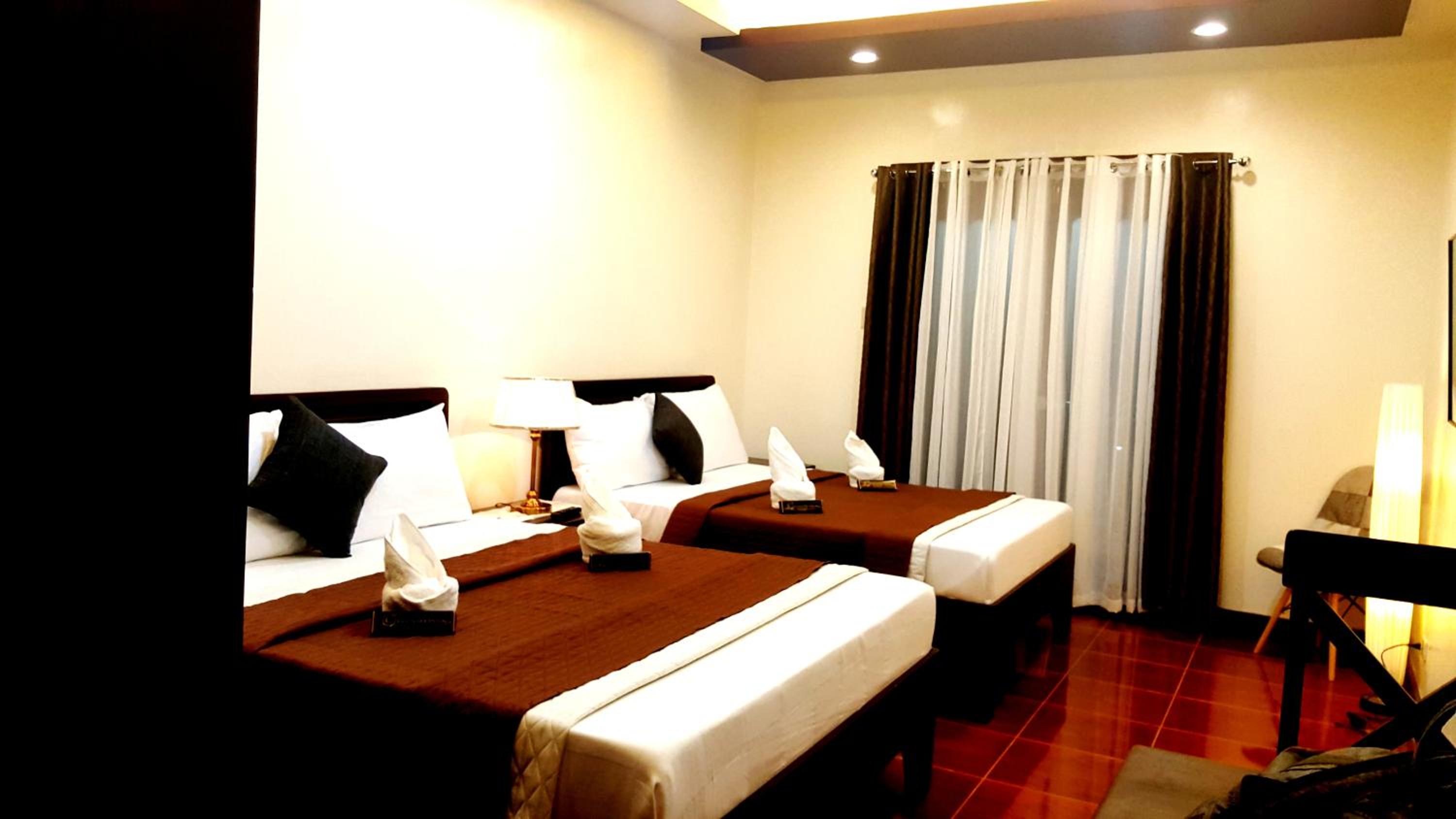 Quadruple Room with Sea View - Photo 15