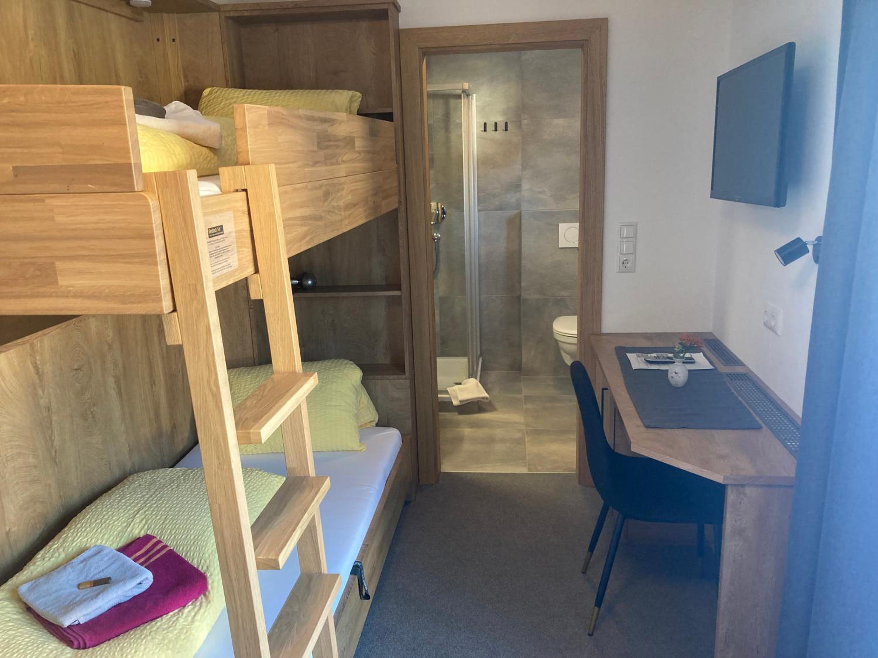 Deluxe Triple Room photo 1