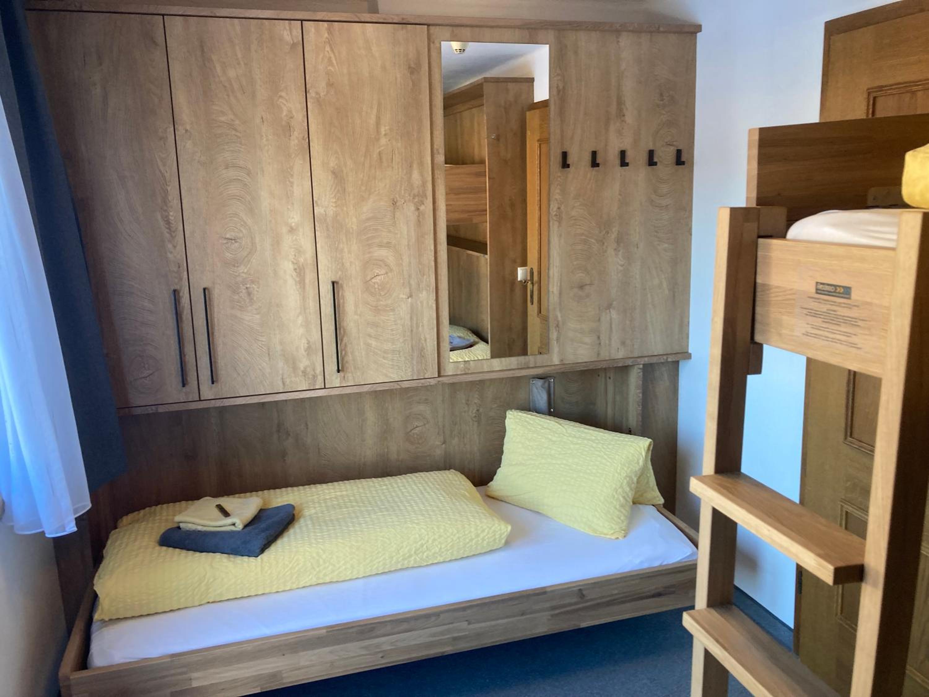 Deluxe Triple Room photo 2