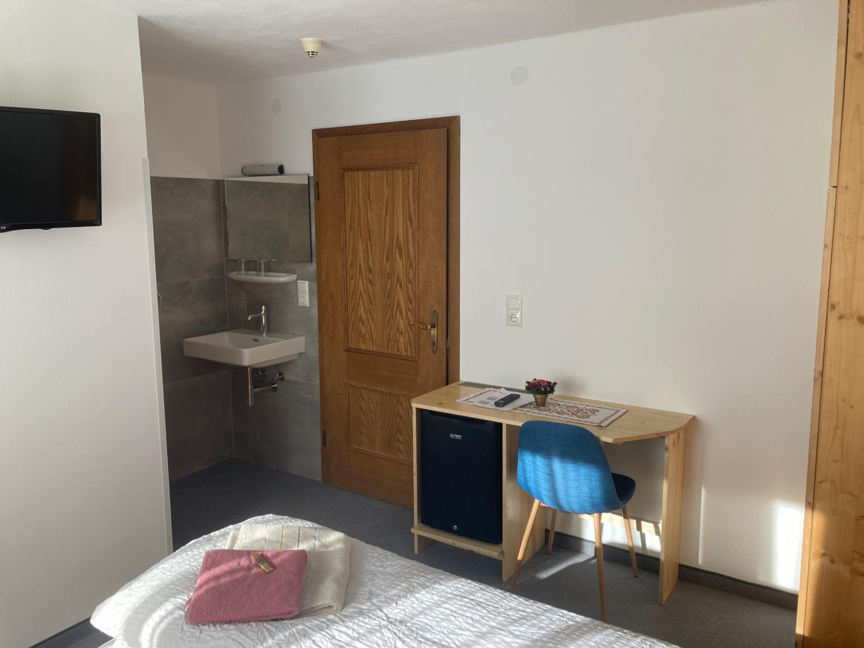 Deluxe Double Room photo 2