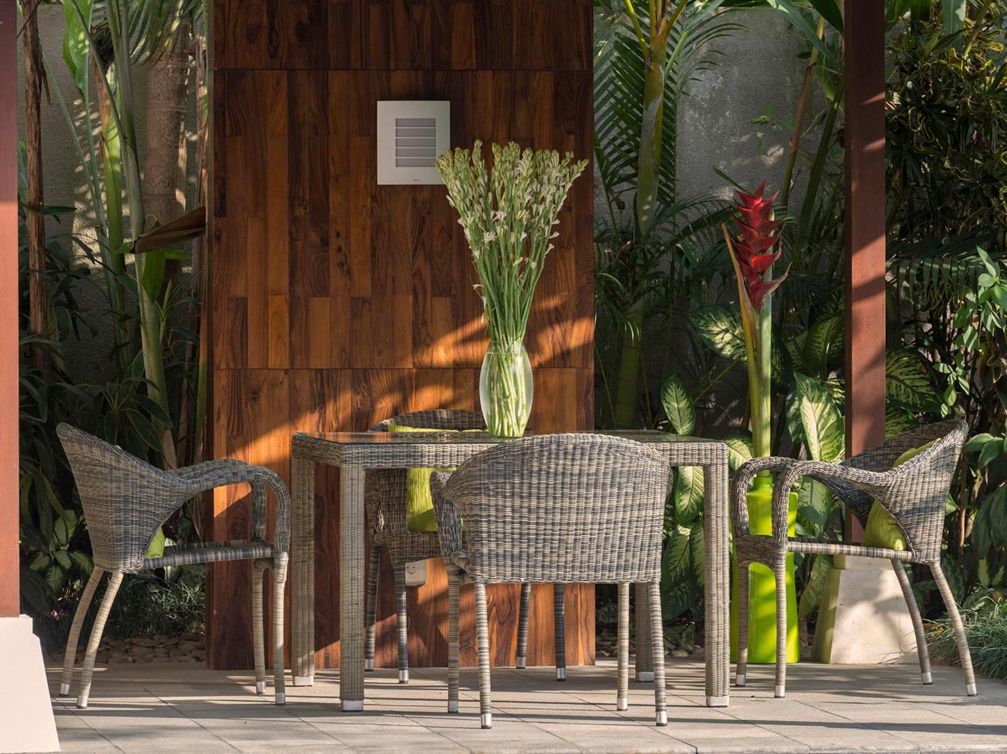 Three-Bedroom Villa with Private Pool and Garden View with Free Benefit - Photo 2