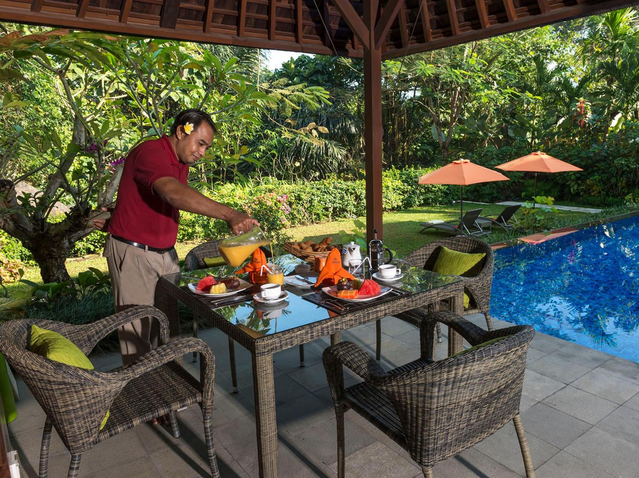 Three-Bedroom Villa with Private Pool and Garden View with Free Benefit - Photo 35