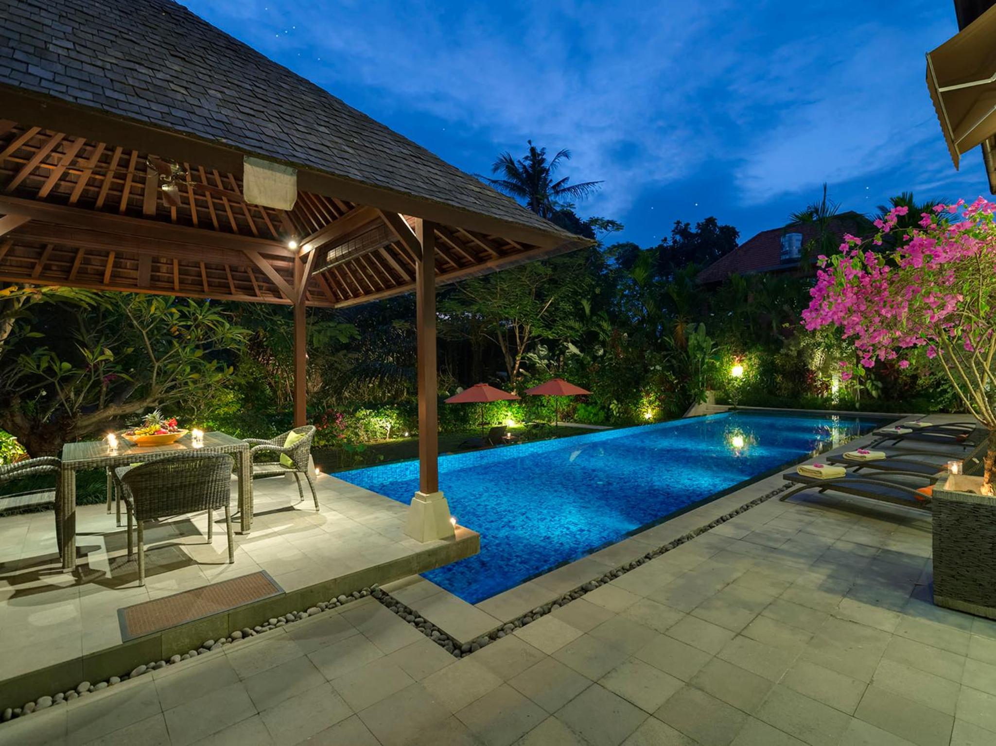 Three-Bedroom Villa with Private Pool and Garden View with Free Benefit - Photo 27