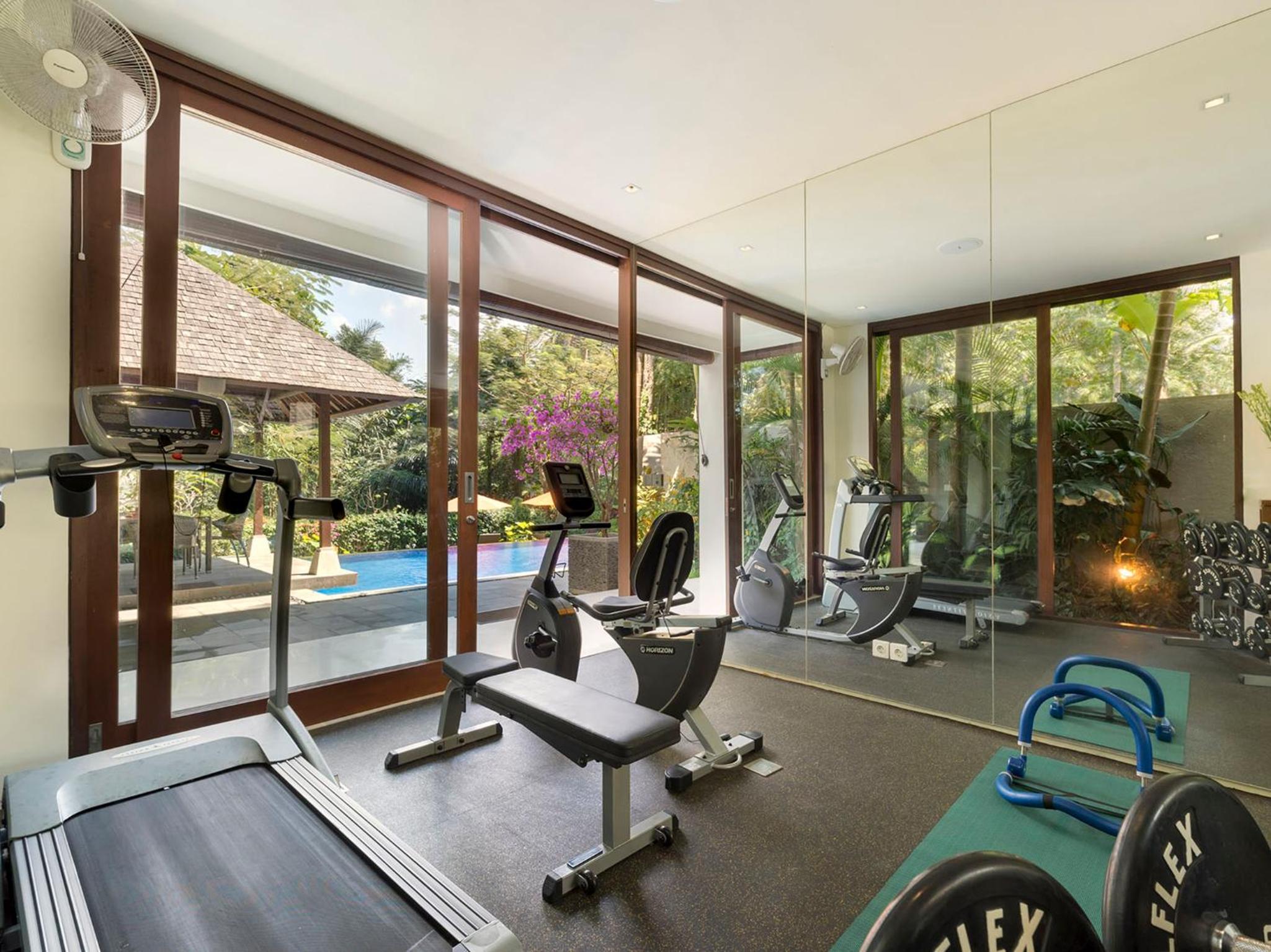 Three-Bedroom Villa with Private Pool and Garden View with Free Benefit - Photo 26