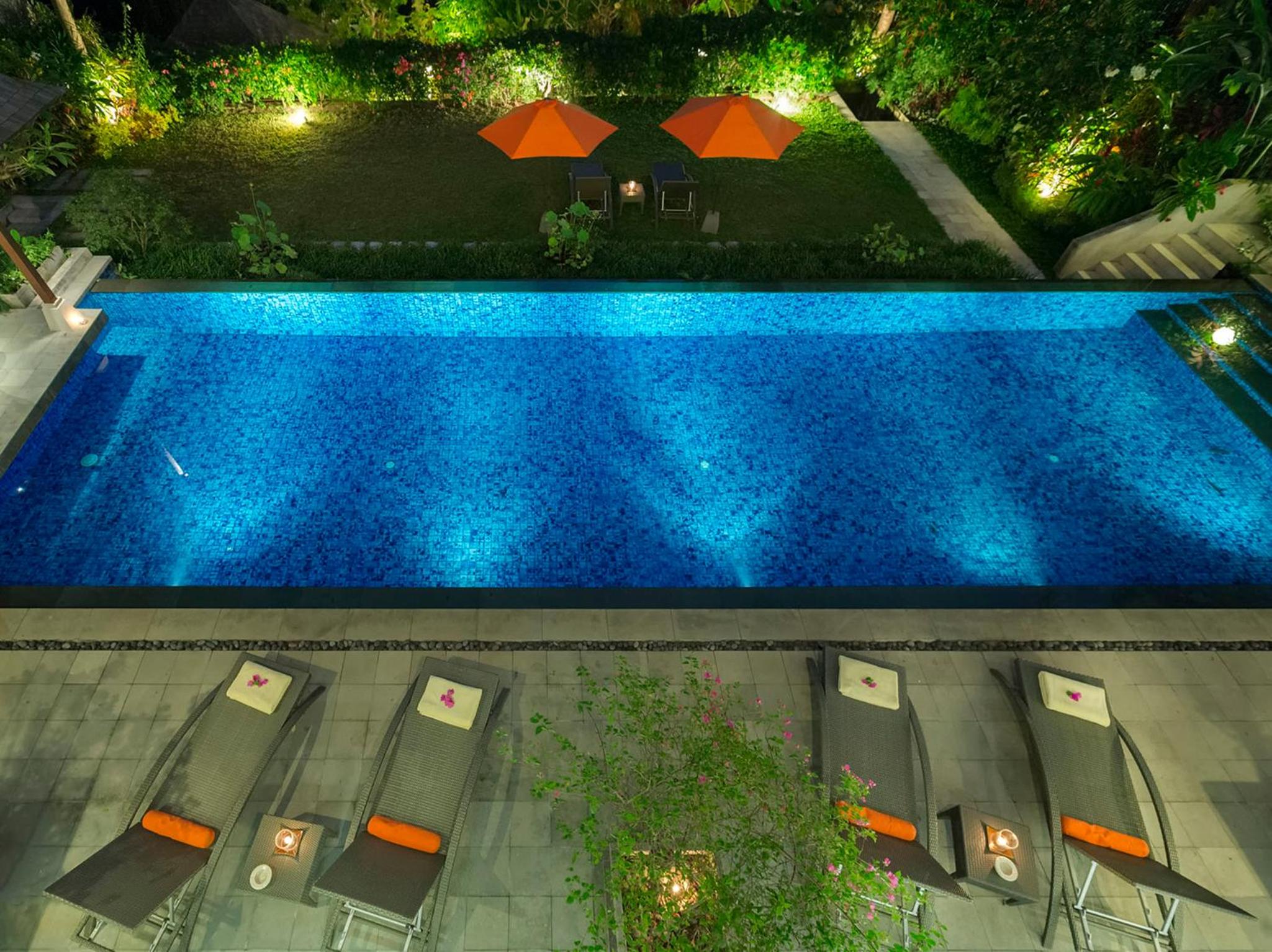 Three-Bedroom Villa with Private Pool and Garden View with Free Benefit - Photo 23