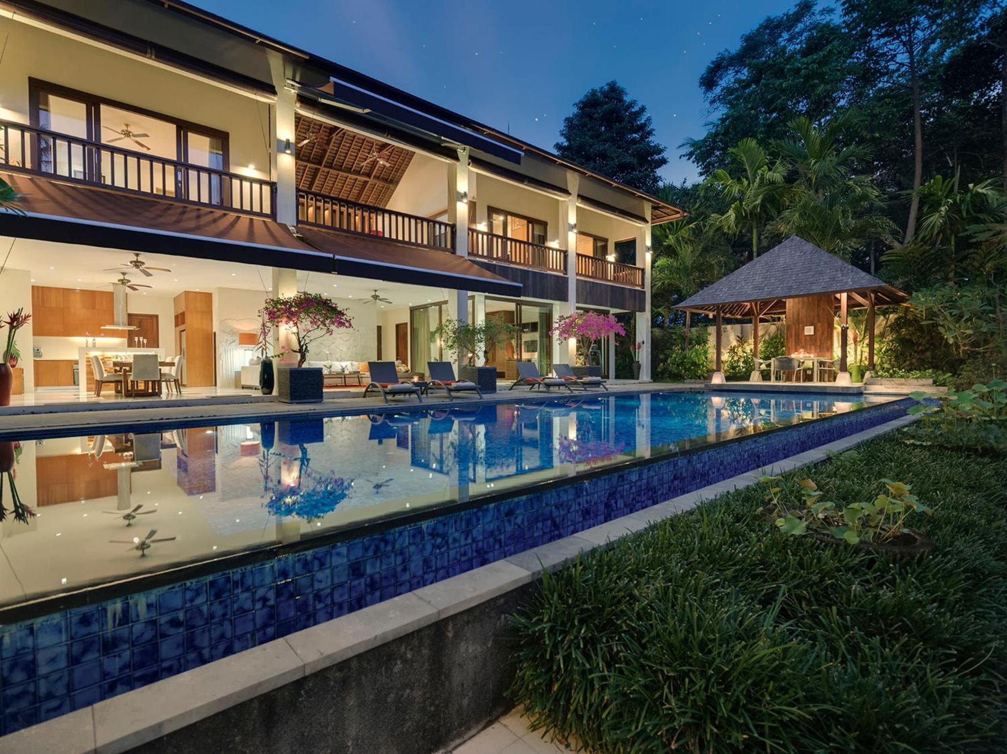 Three-Bedroom Villa with Private Pool and Garden View with Free Benefit - Photo 17