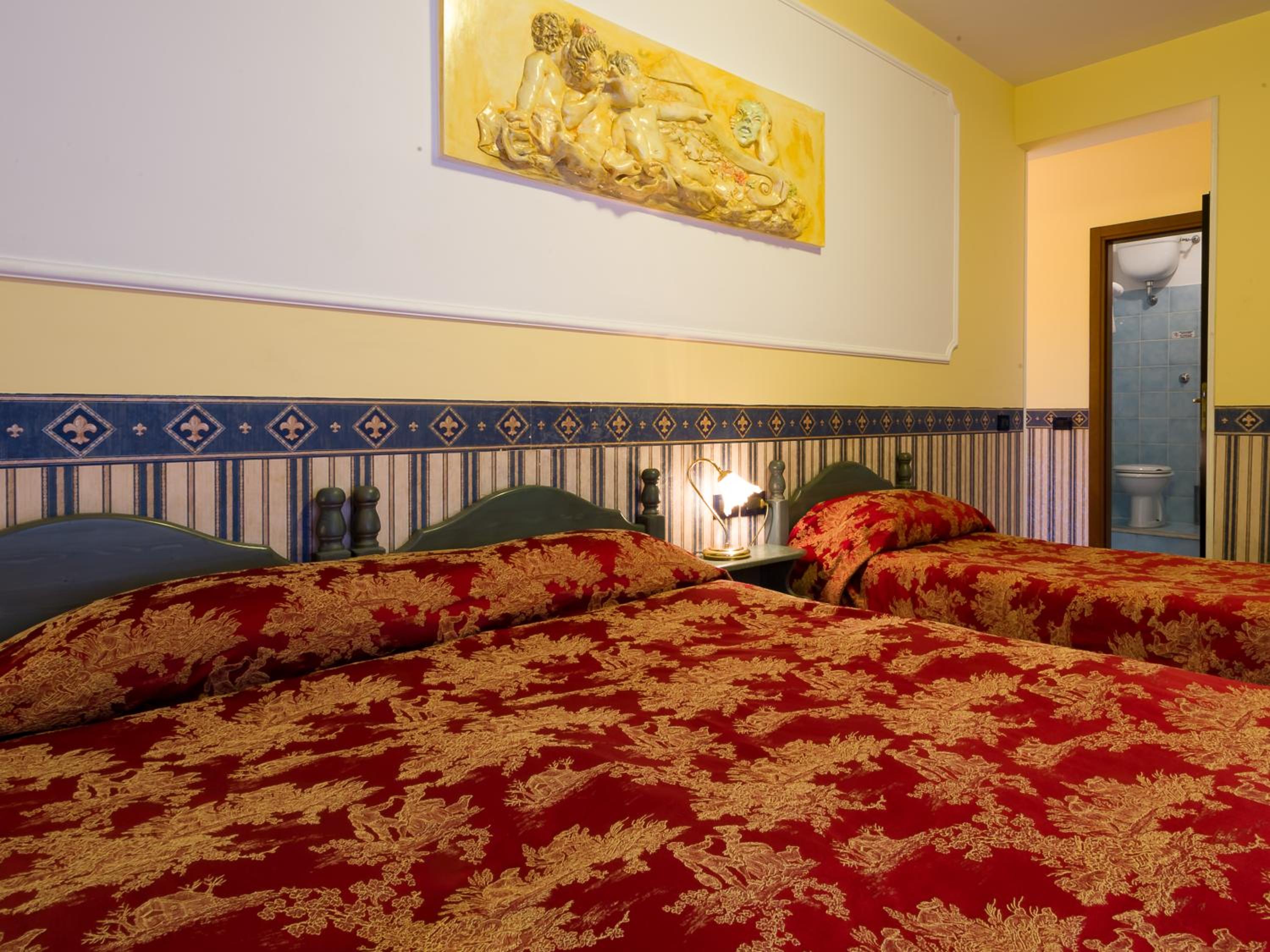 Triple Room - Photo 7