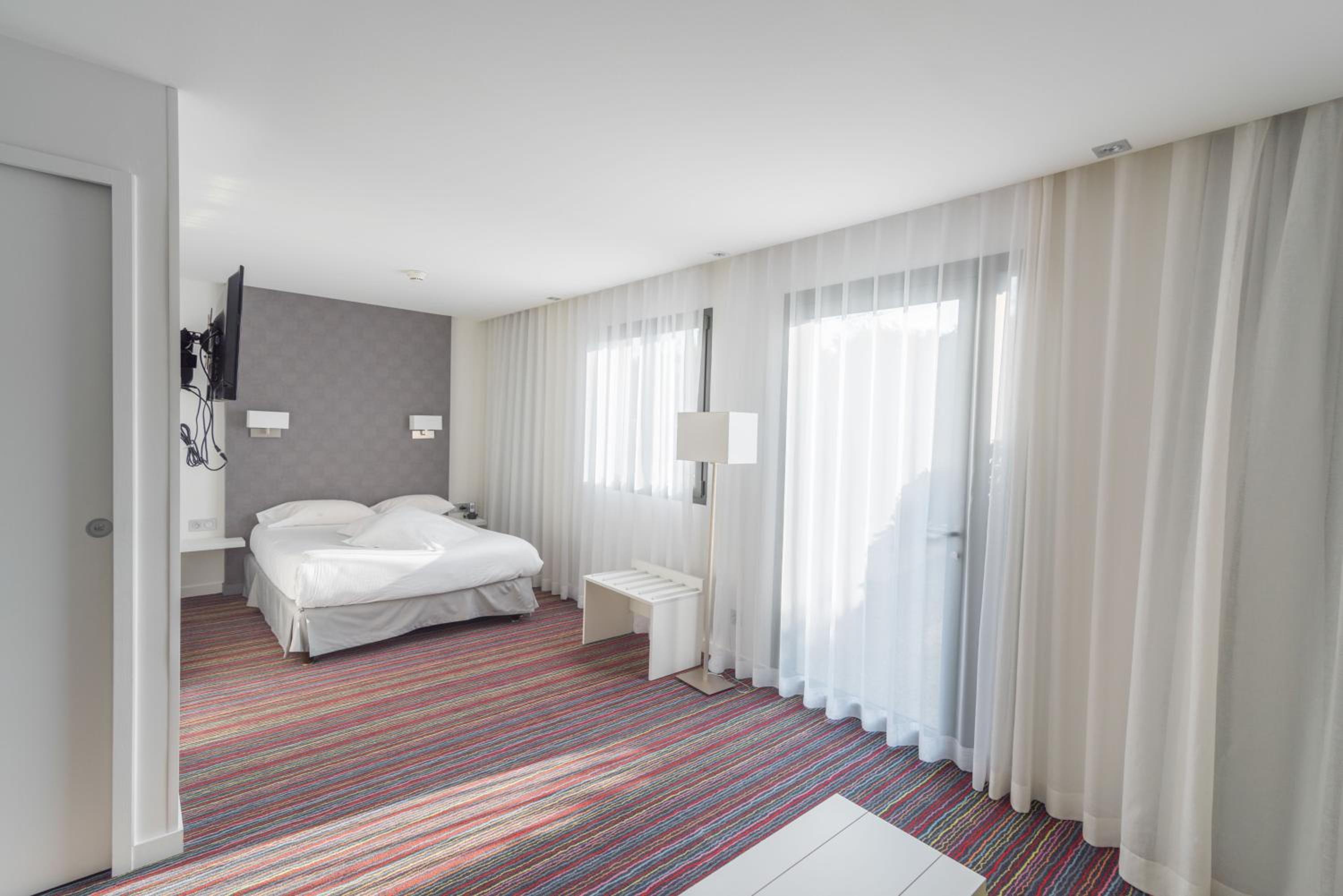 Junior Suite - Photo 1