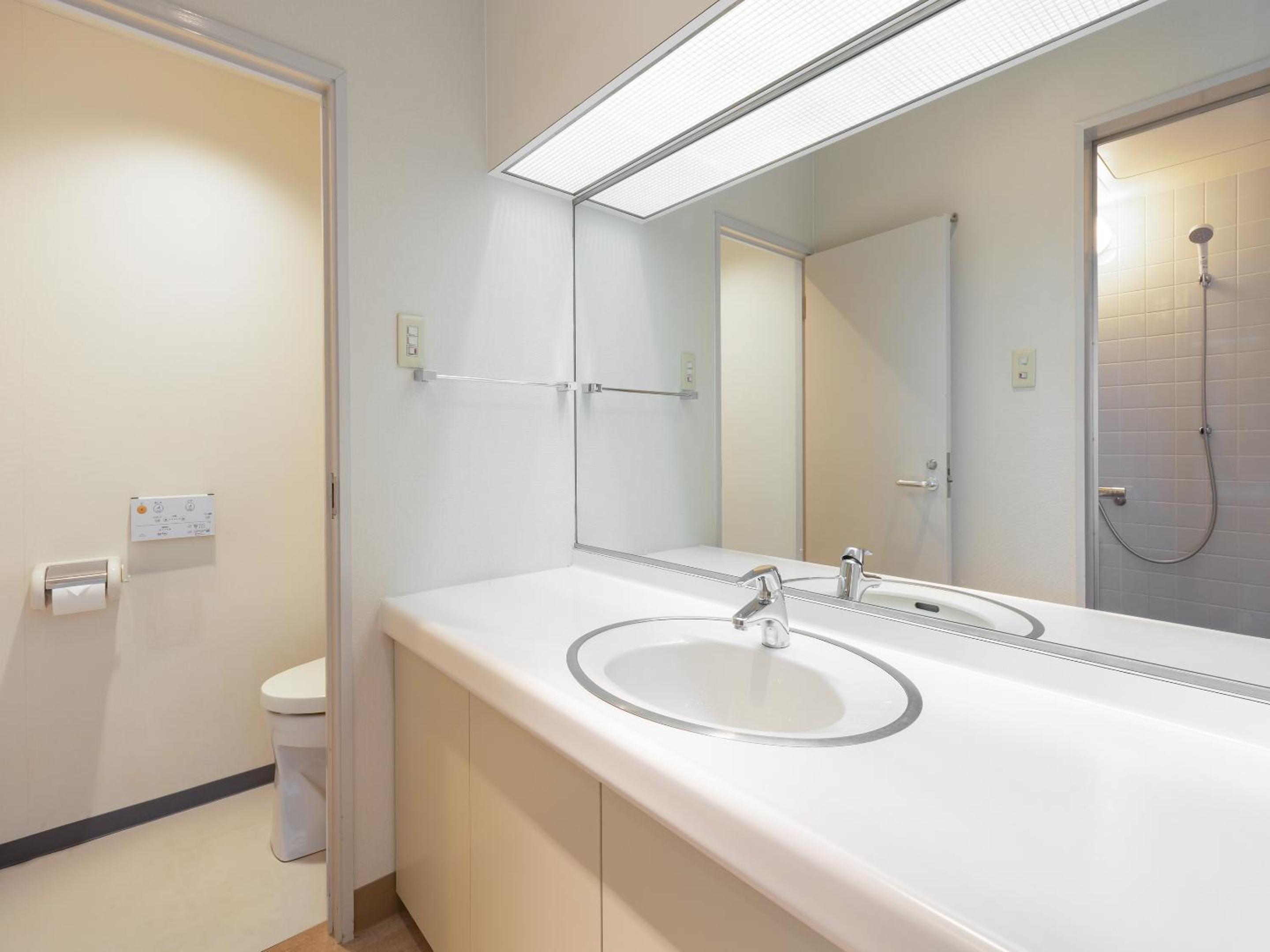 Standard Twin Room with Ocean View