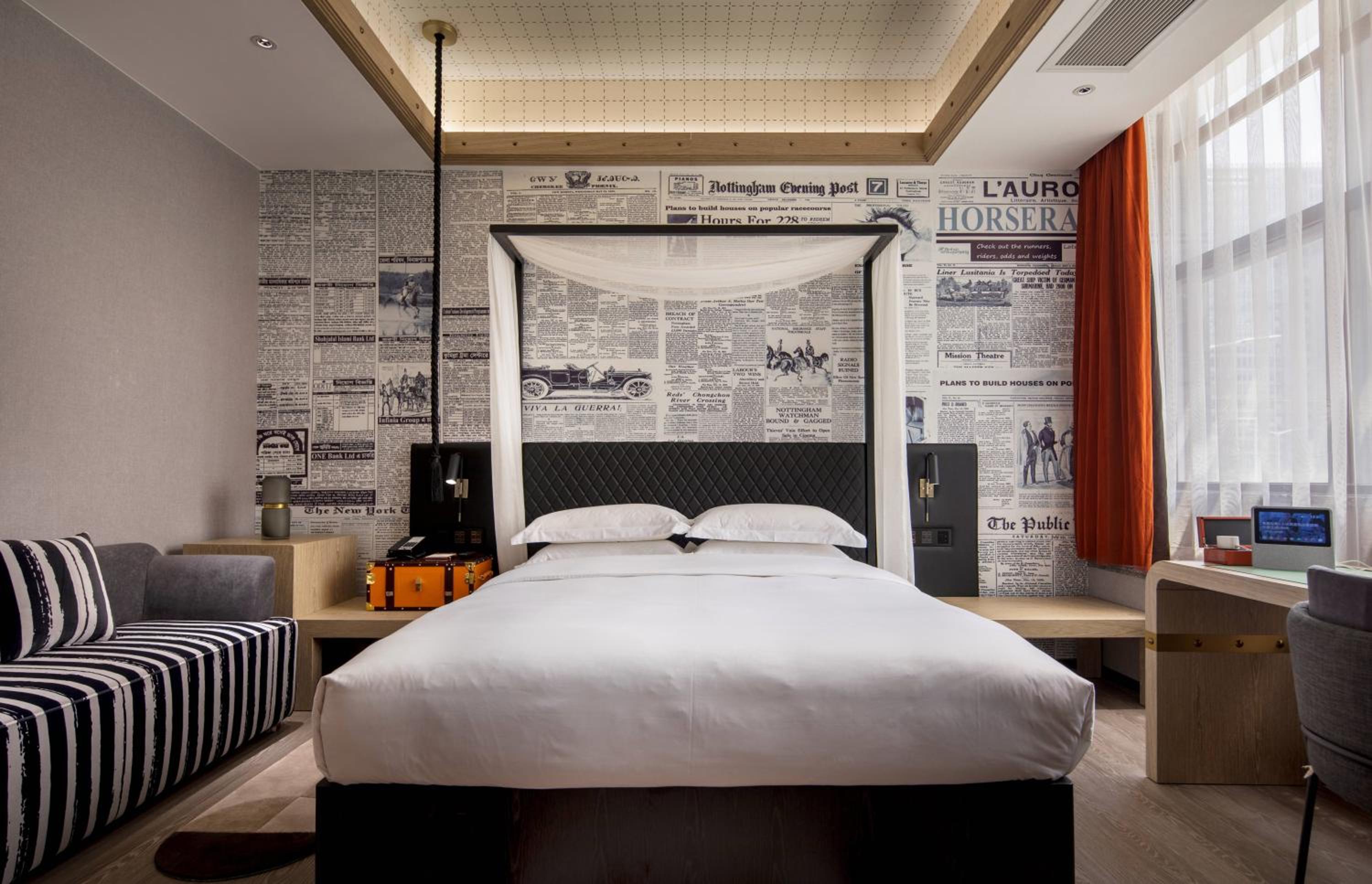 Deluxe King Room