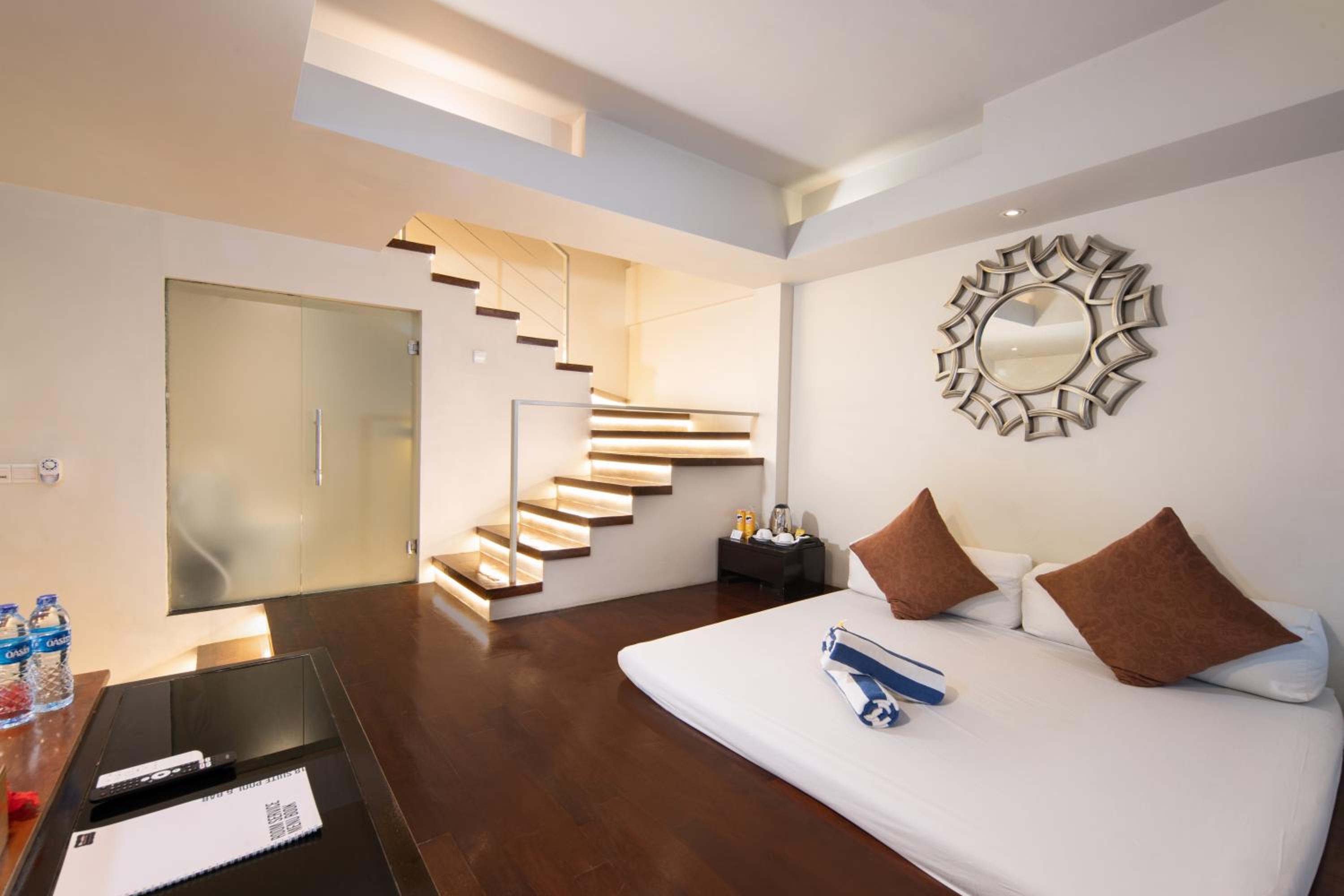 Suite with Private Pool photo 3