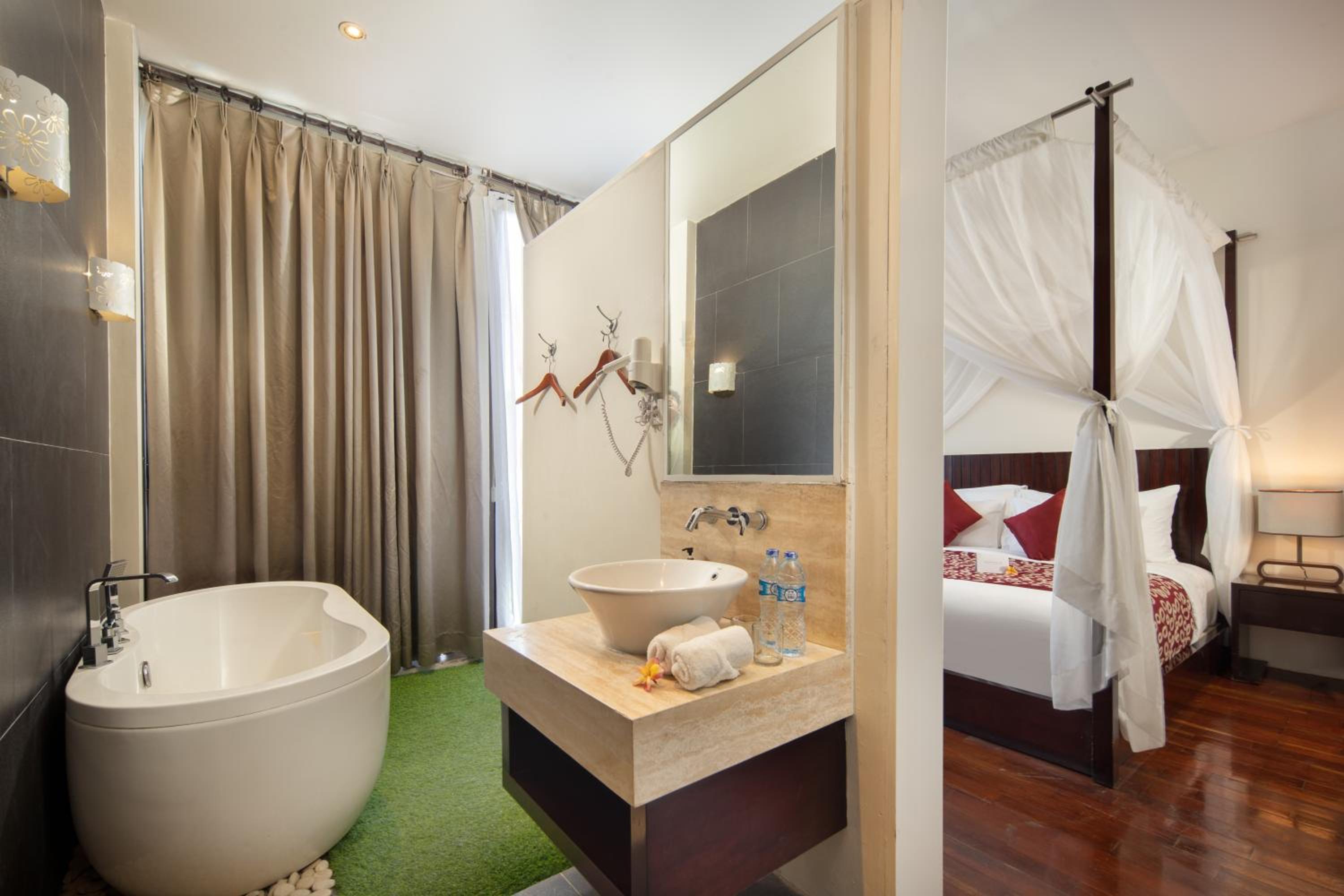 Two-Bedroom Suite photo 3