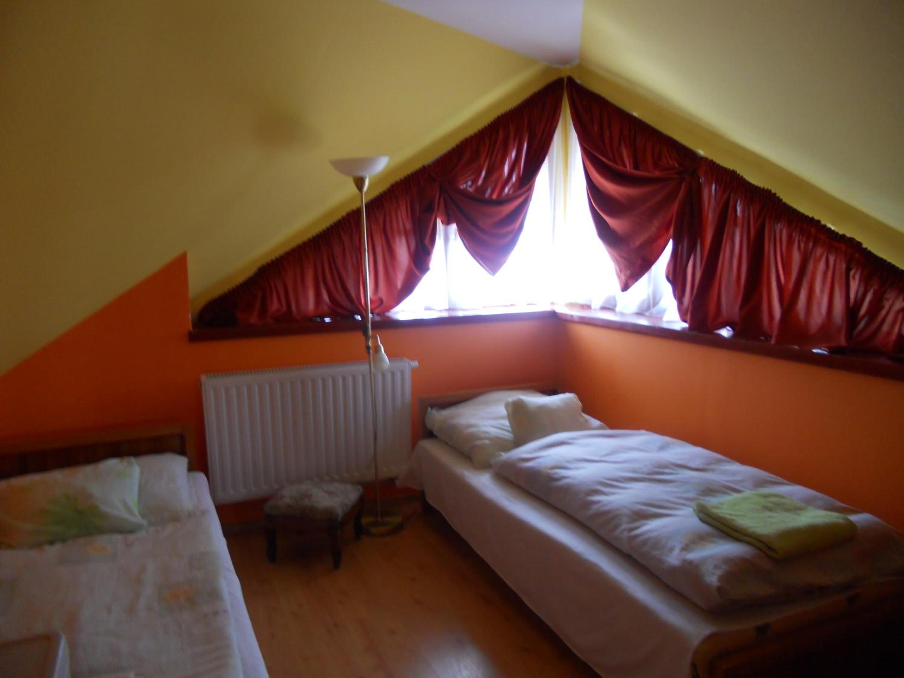 Double Room - Photo 5