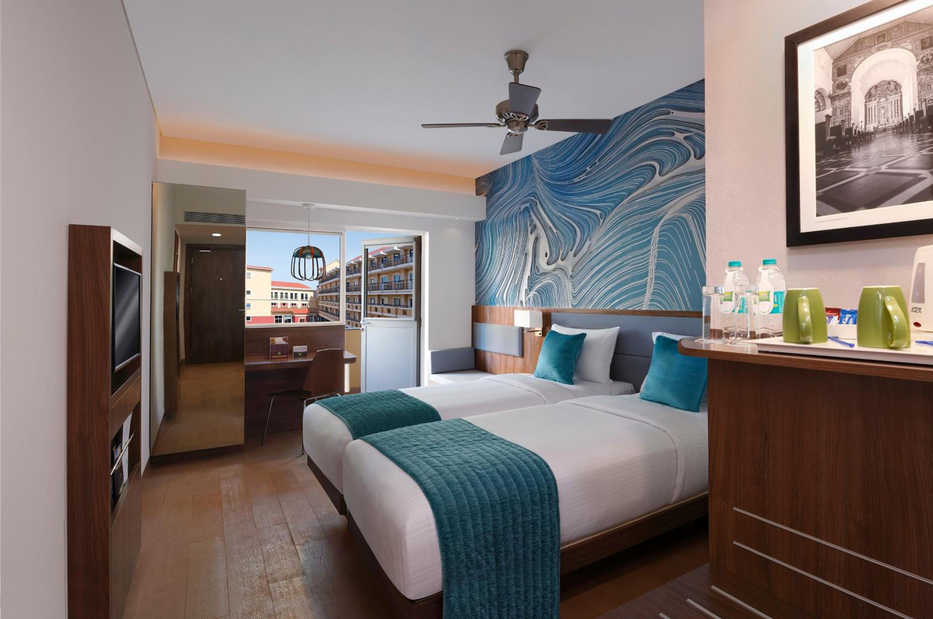 Twin Room with Pool View and Balcony (15% discount on F&B/Laundry, Non-Alcoholic Welcome drink & 2 Pints on the House) - Photo 1