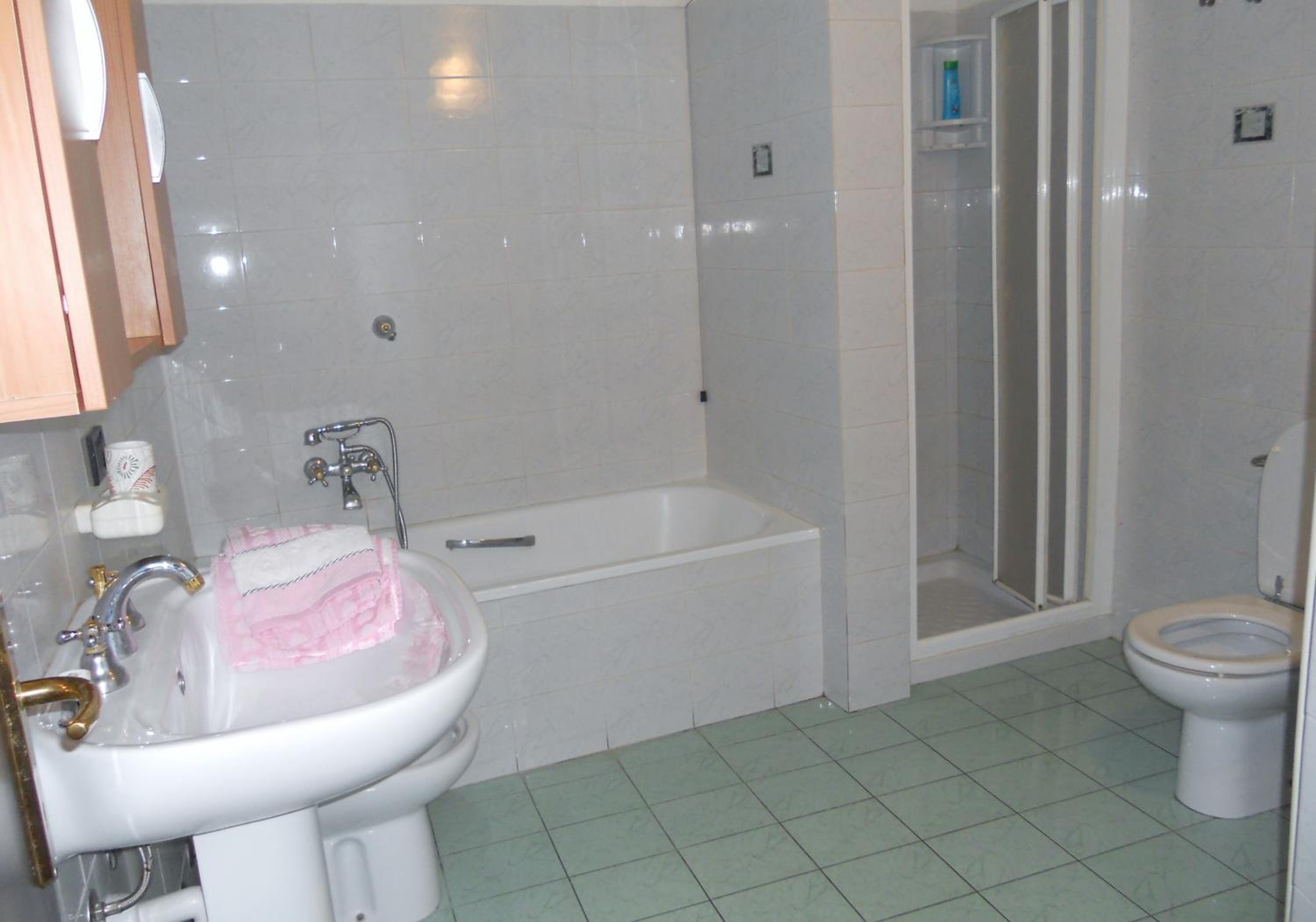 Apartment with Balcony photo 3