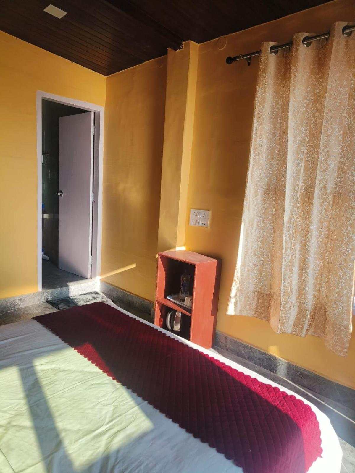 Deluxe Double or Twin Room with Mountain View photo 3