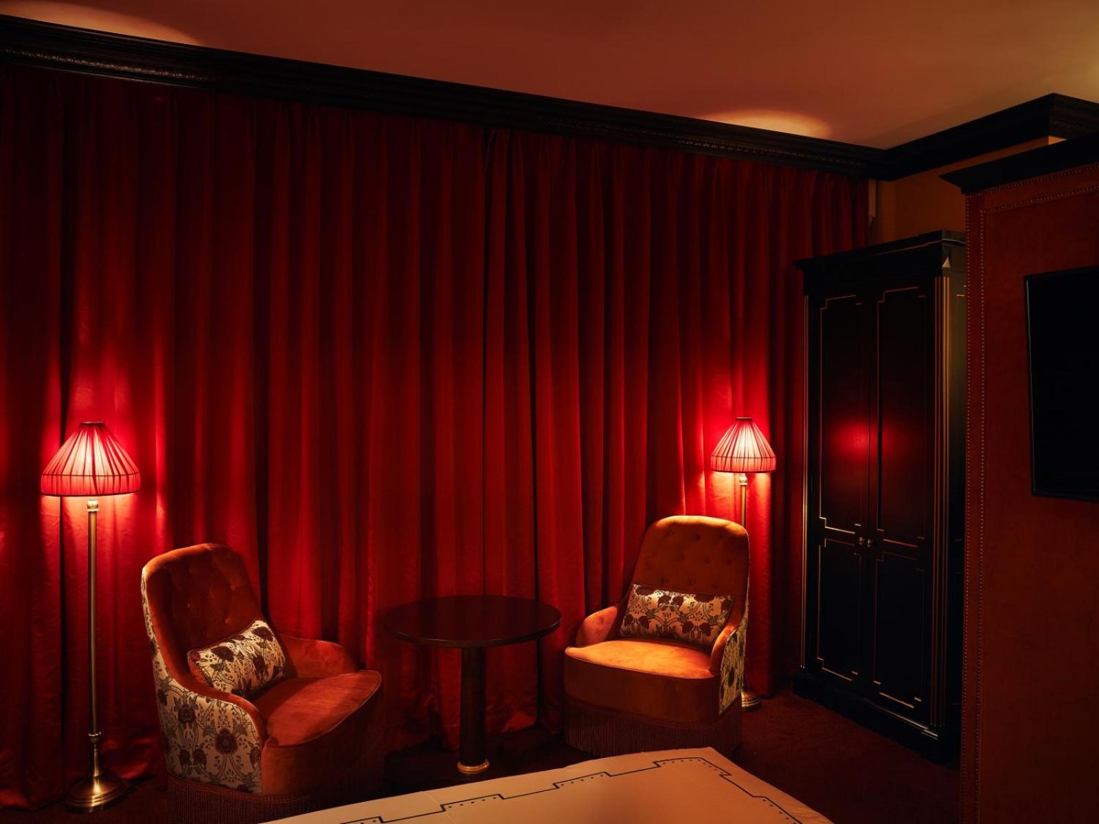 Amour King Room with City View photo 3