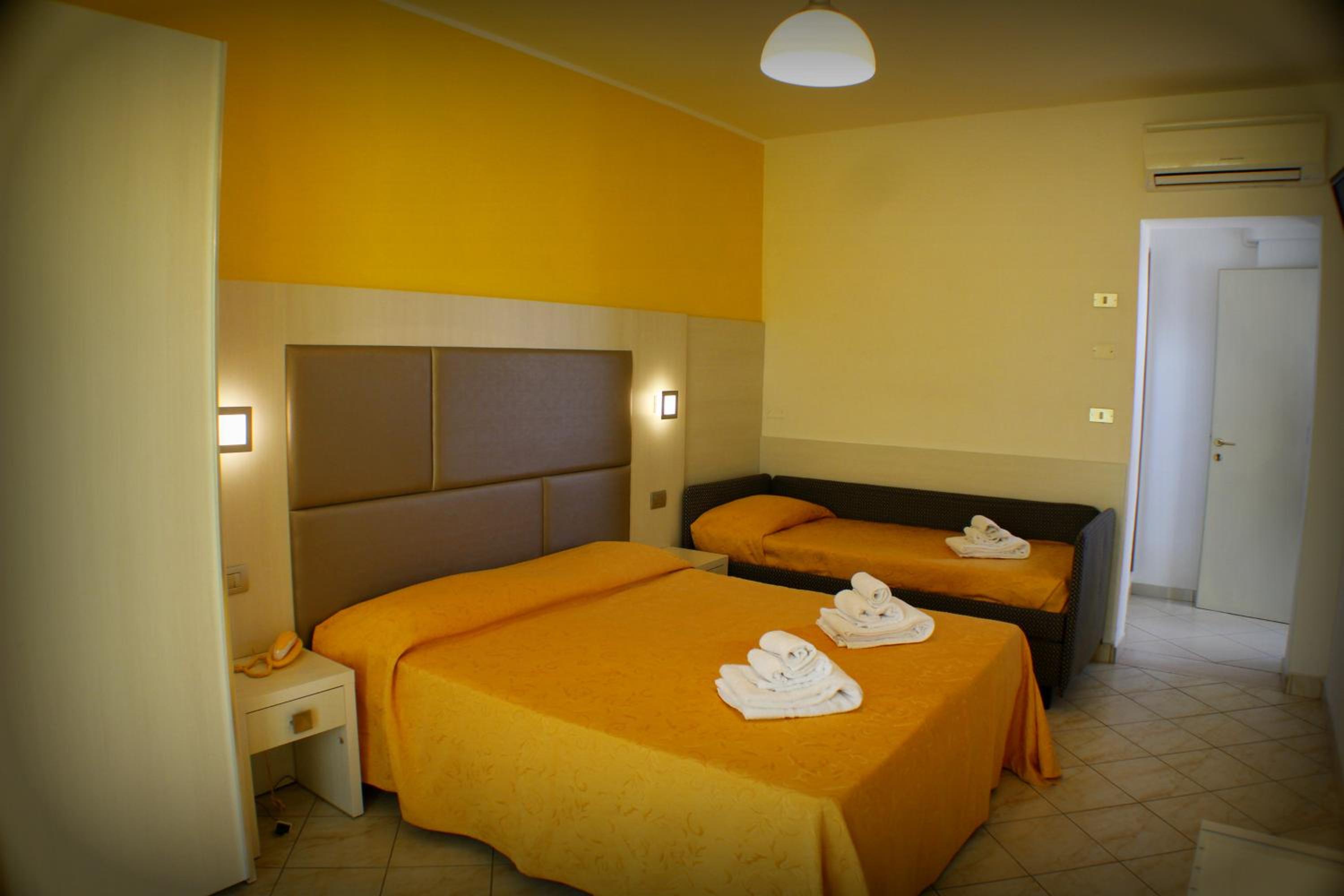 Quadruple Room with Sea View photo 3