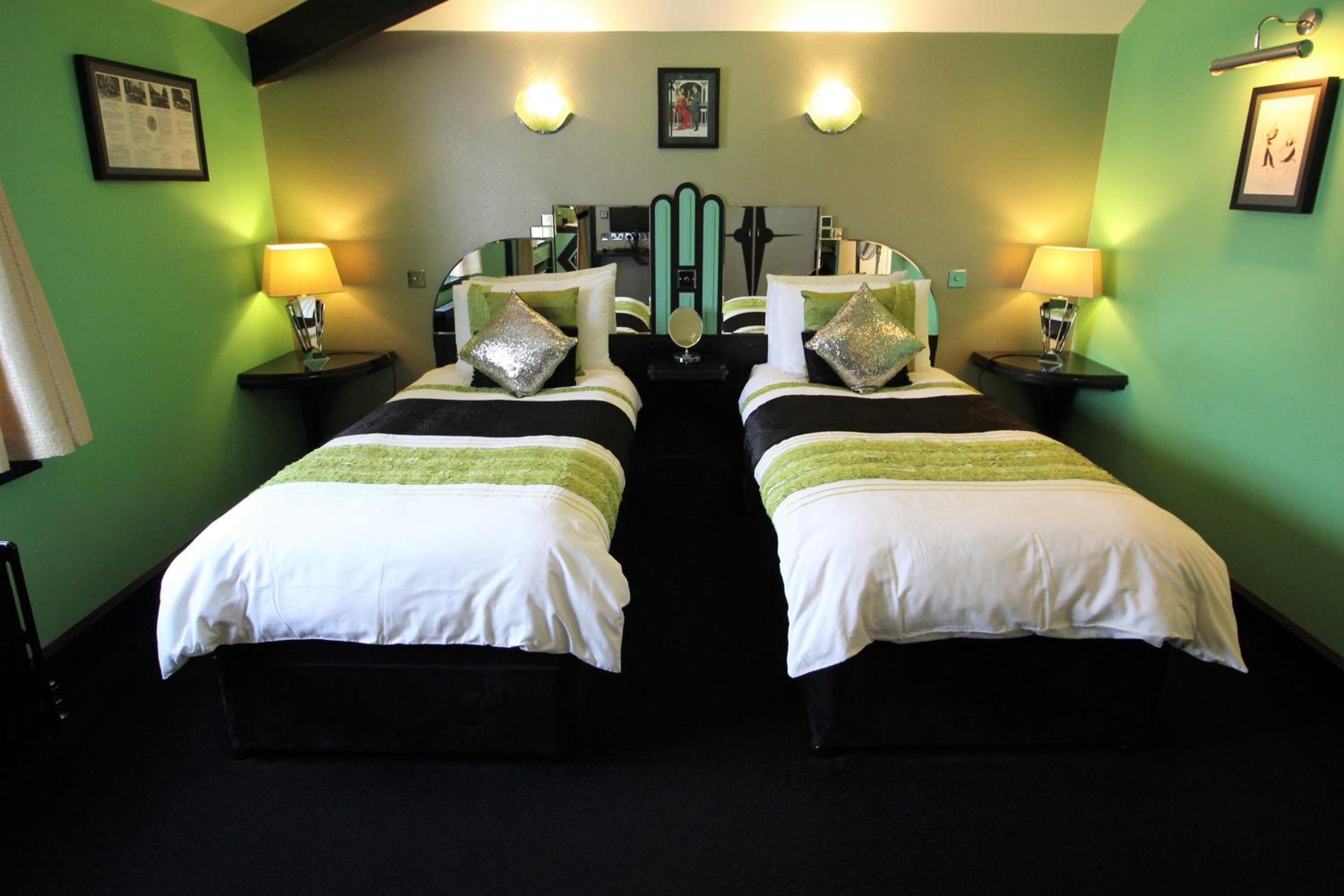Twin Room - Photo 1