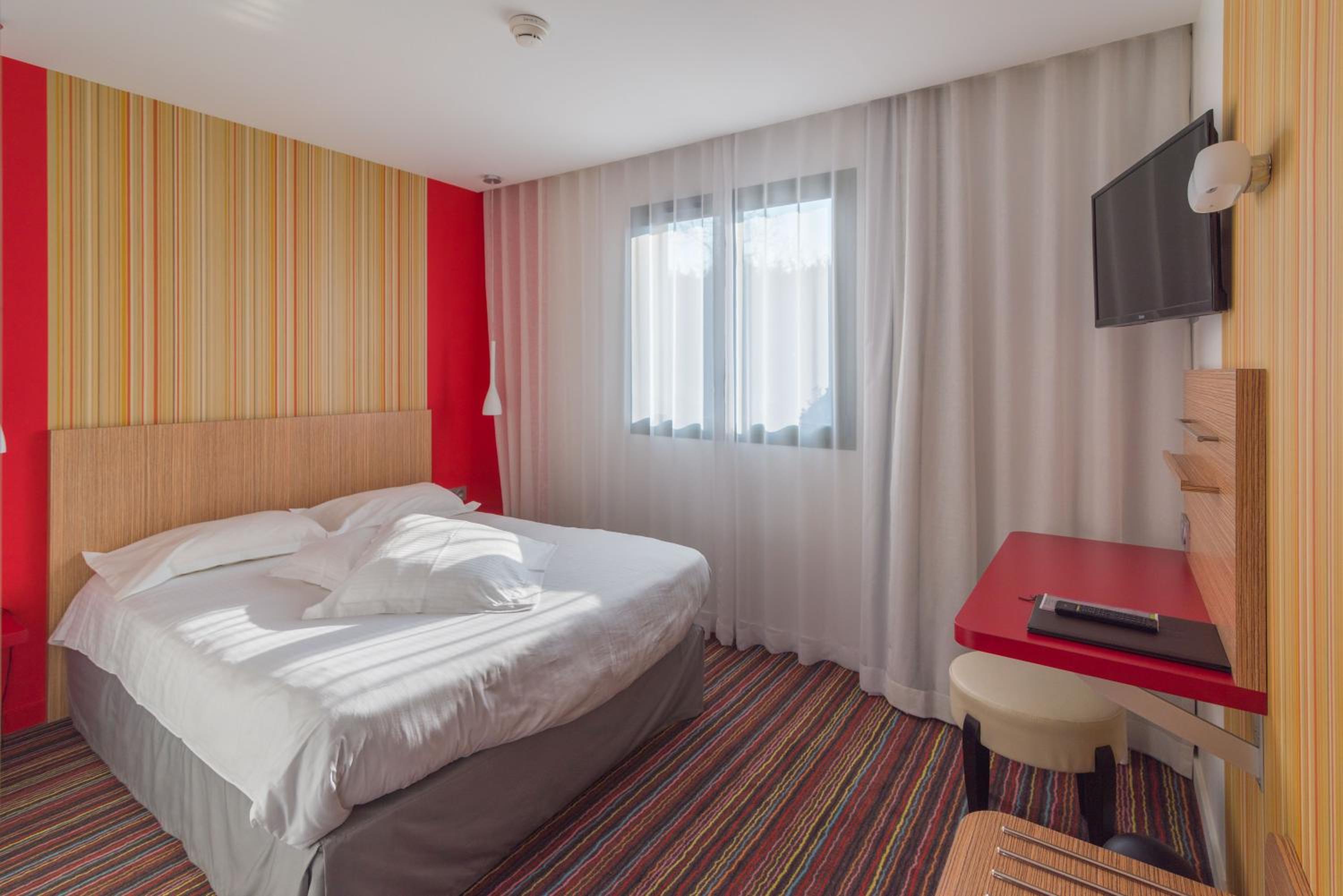 Standard Double Room - Photo 4