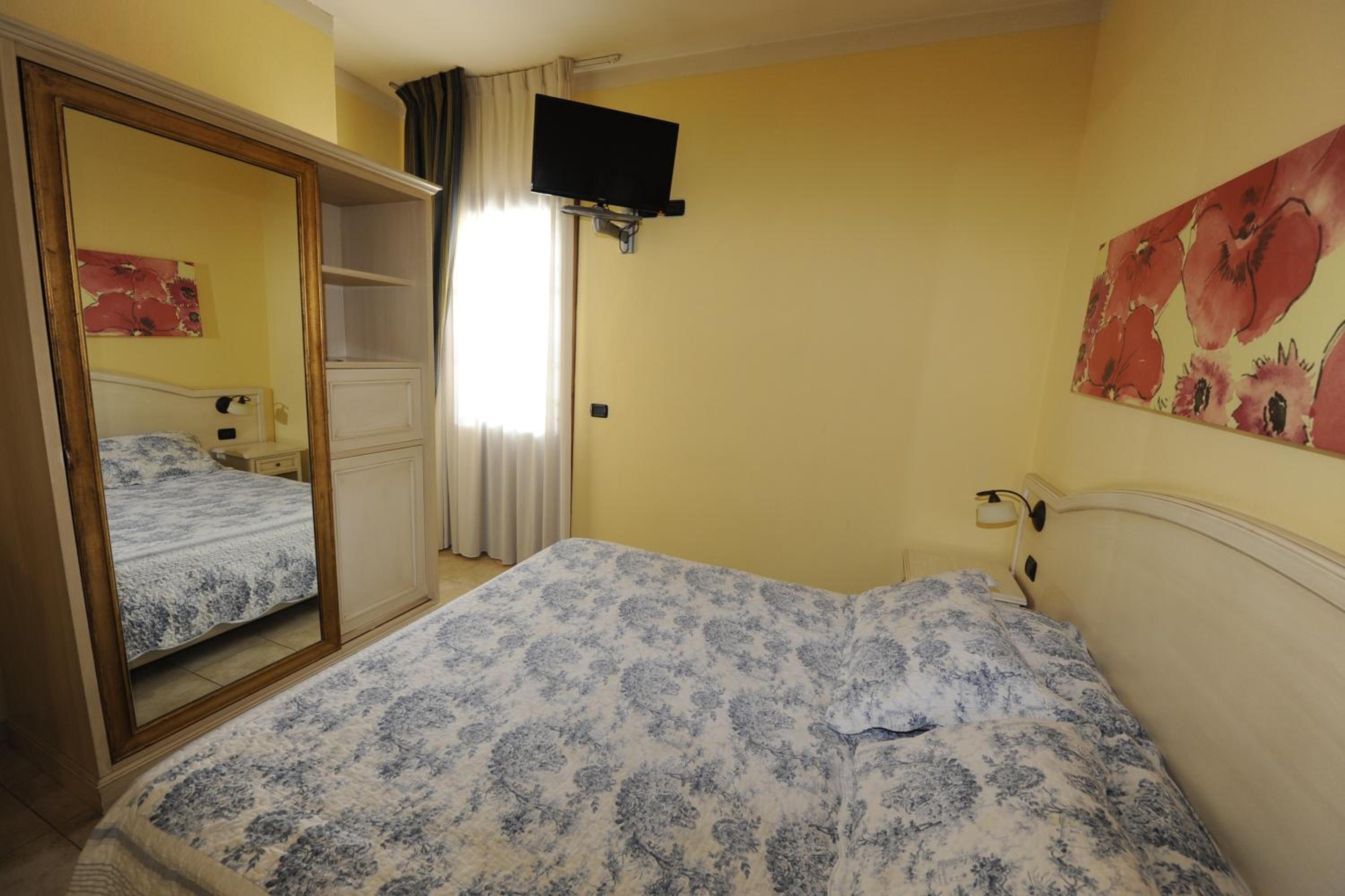 Single Room photo 3