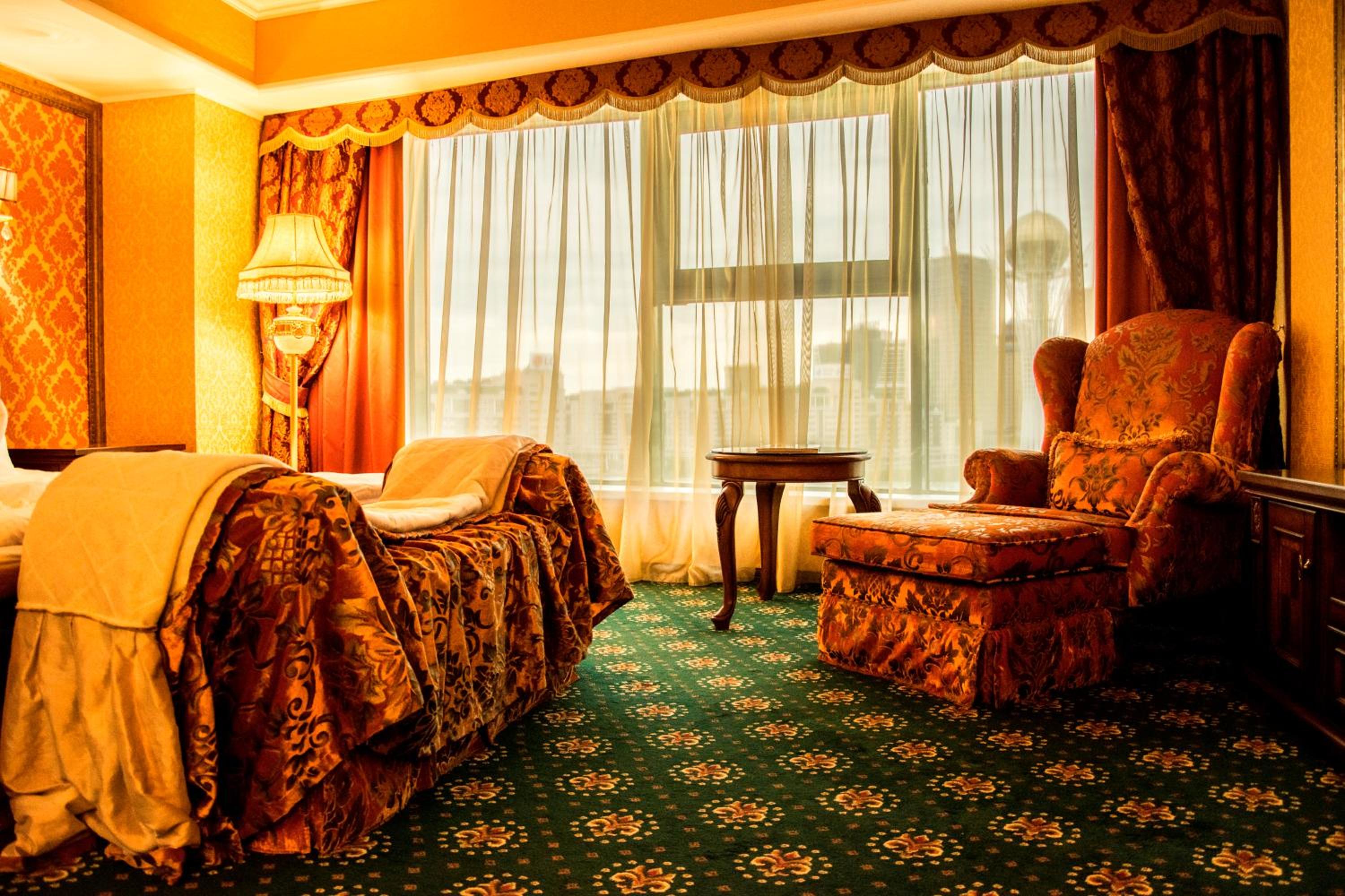 Senior Suite - Photo 9