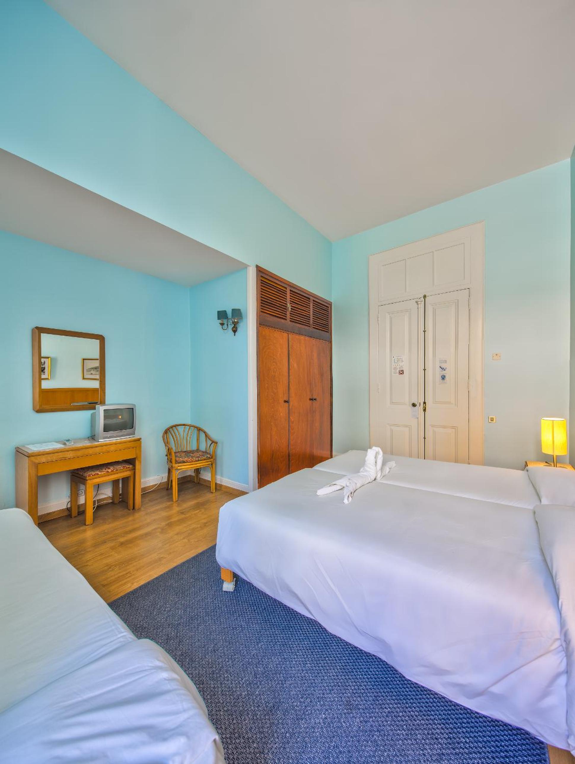 Superior Double or Twin Room photo 2