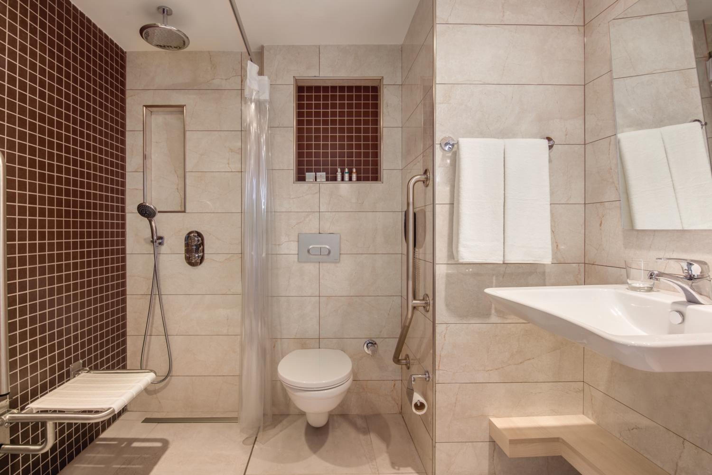 King Room - Disability Access - Non-Smoking