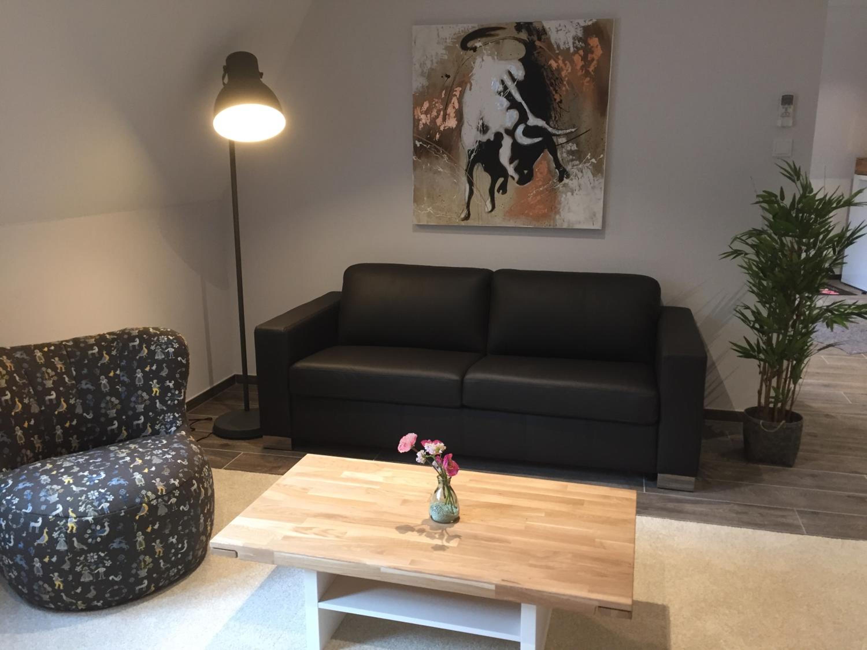 One-Bedroom Apartment - Photo 6