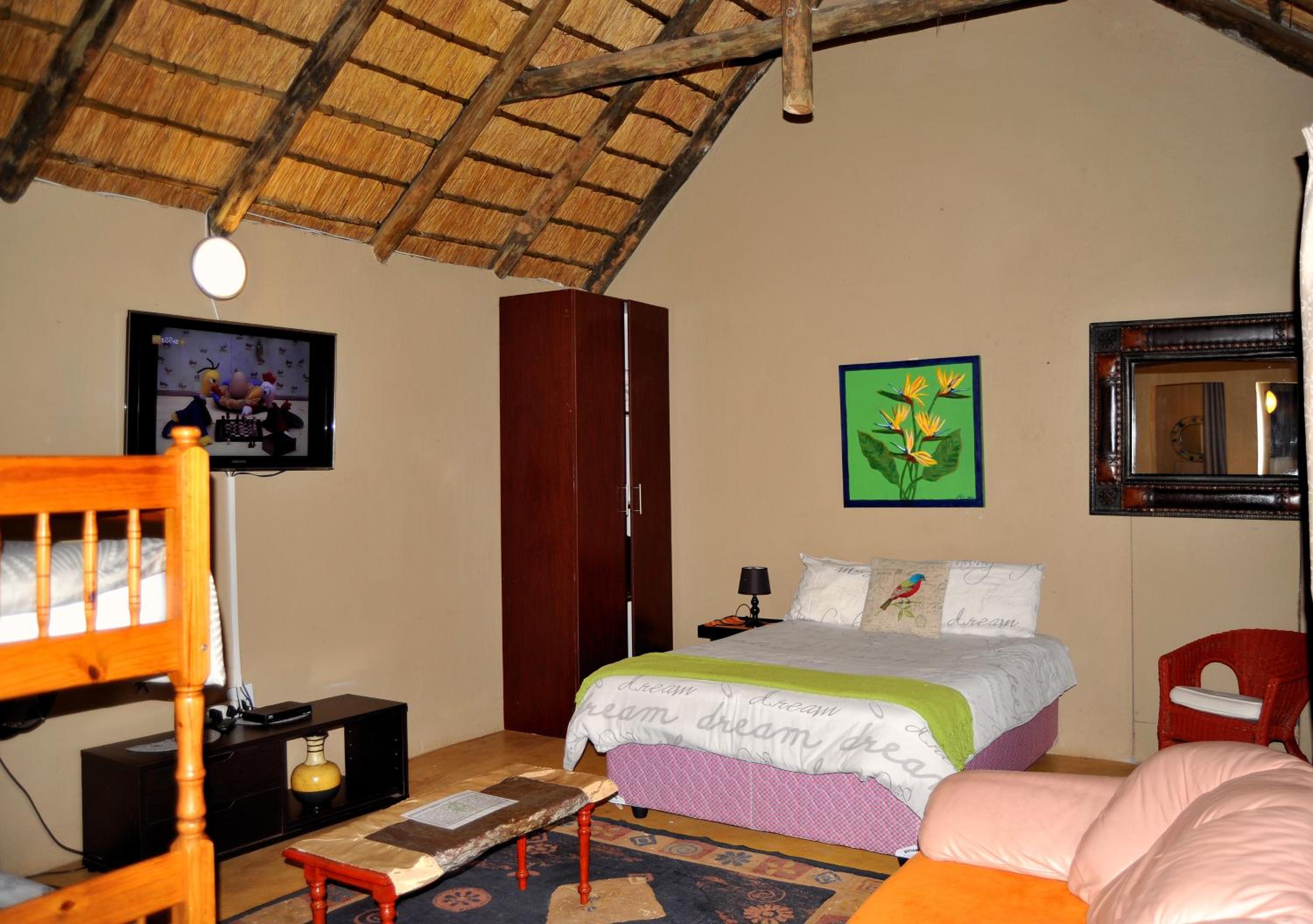 Double Room with Private Bathroom photo 1