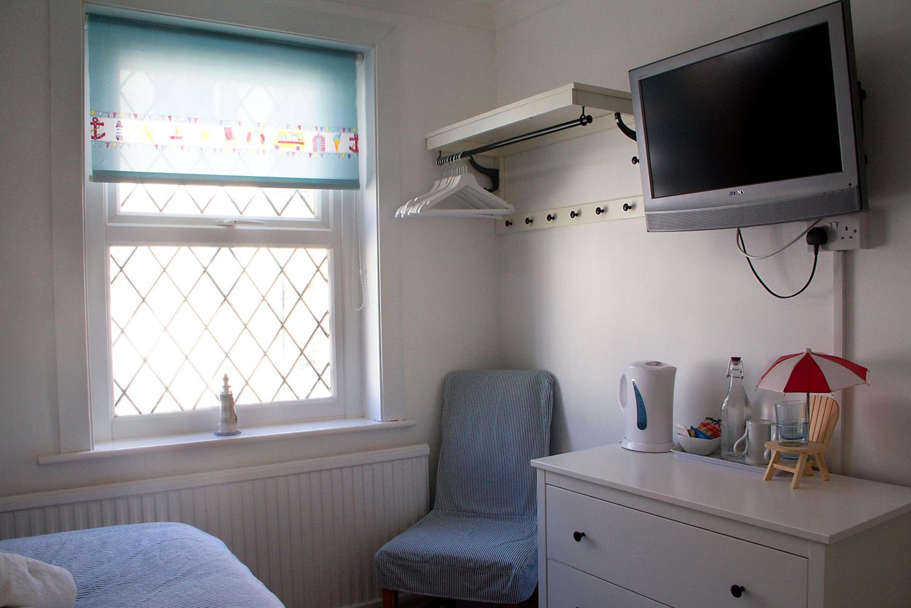 Small Double Room - Photo 13