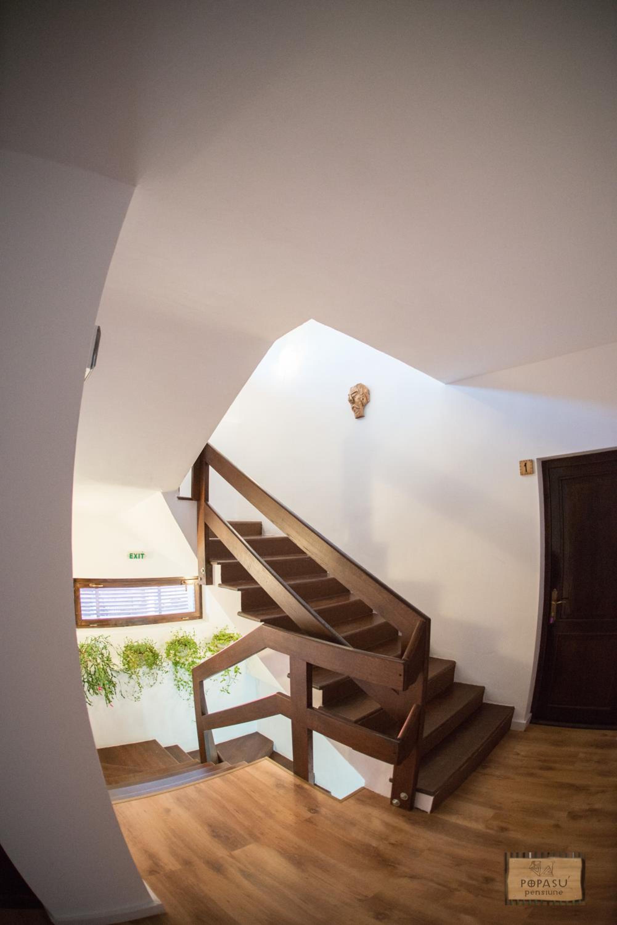 Double Room - Photo 7