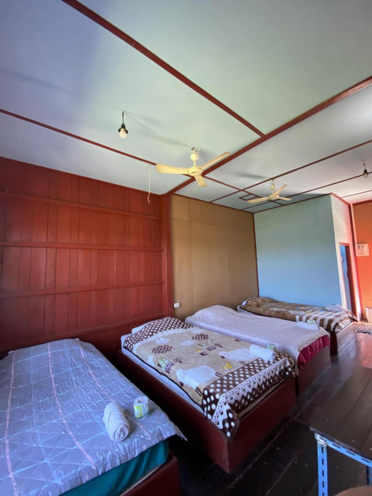 Bed in 4-Bed Dormitory Room photo 3