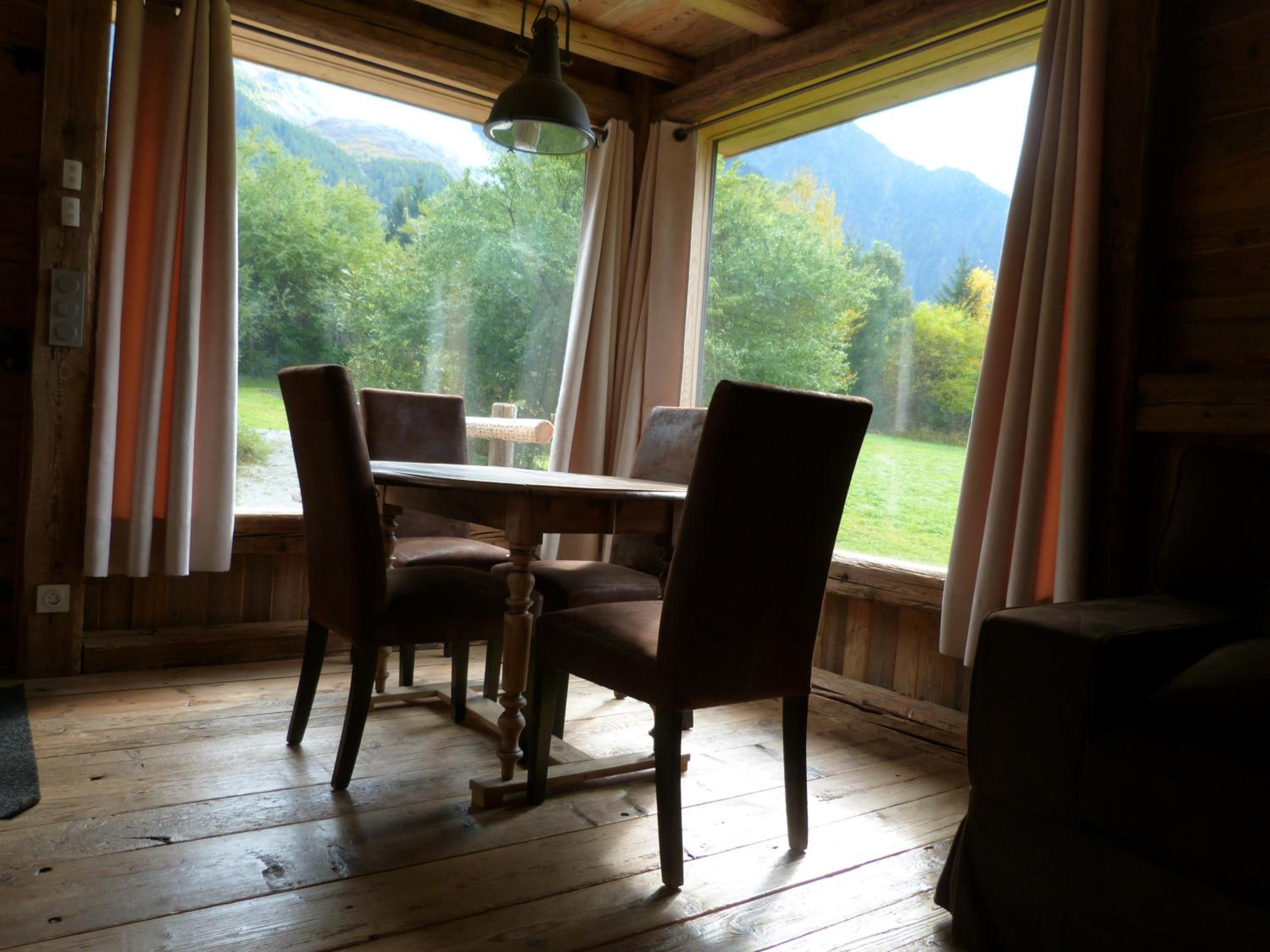 One-Bedroom Chalet - Photo 3