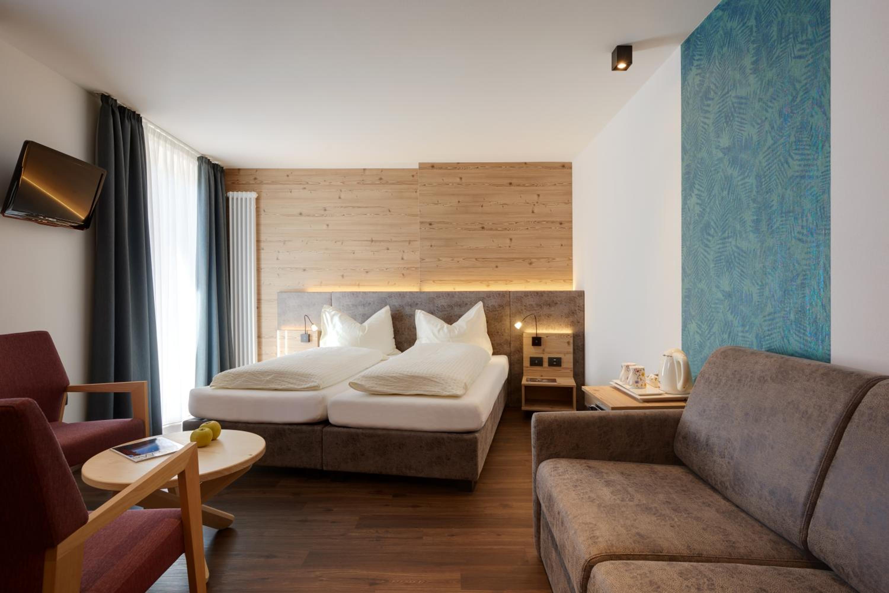 Superior Deluxe Double or Twin Room