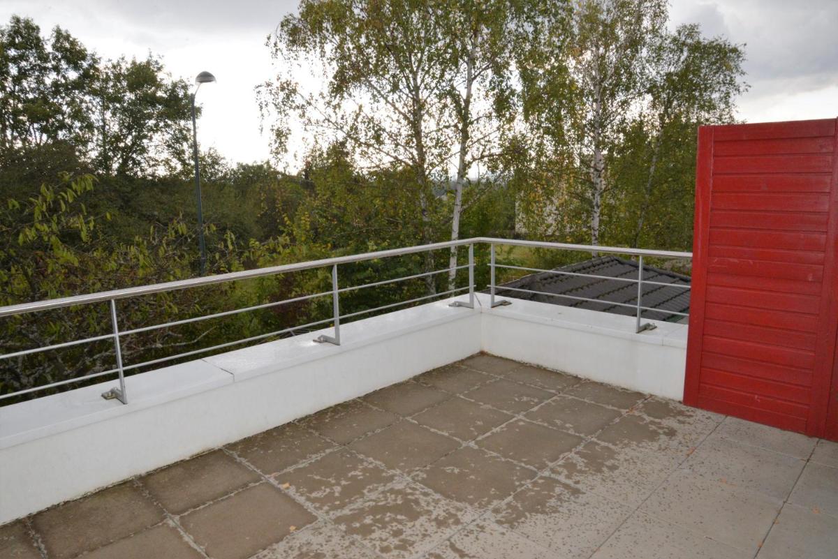 Apartment with Terrace photo 2