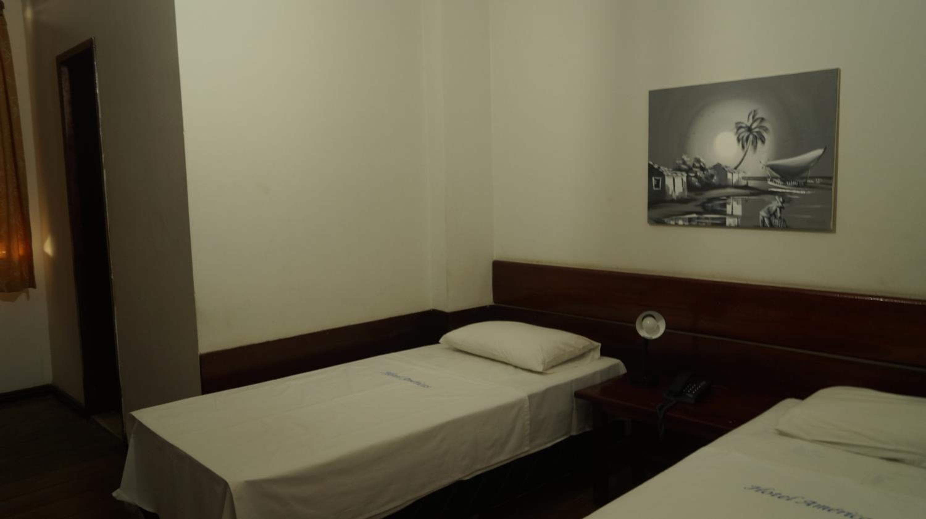 Twin Room (2 Single Beds) photo 3