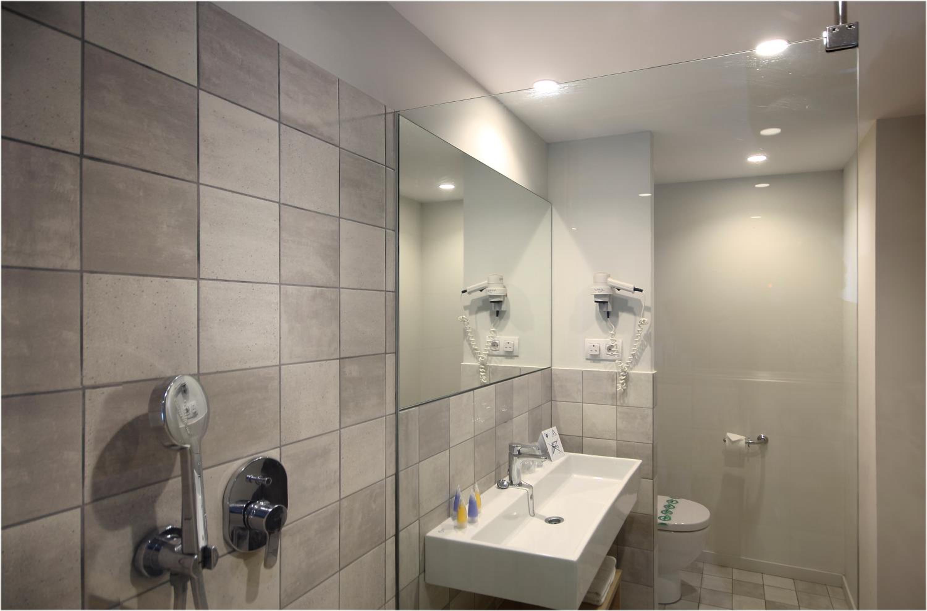 Design Quadruple Room (4 Adults) - Photo 2