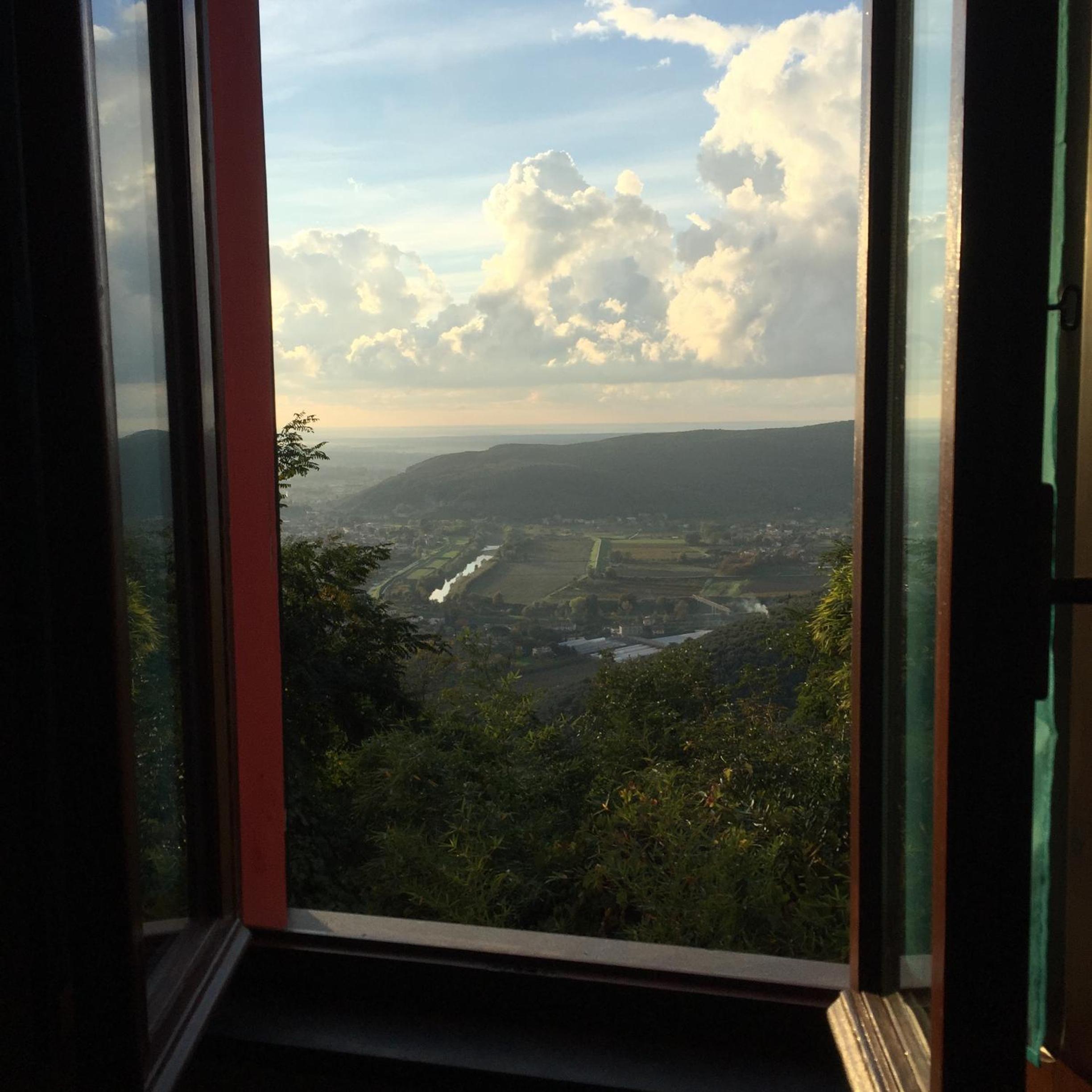 Apartment with Lake View photo 2