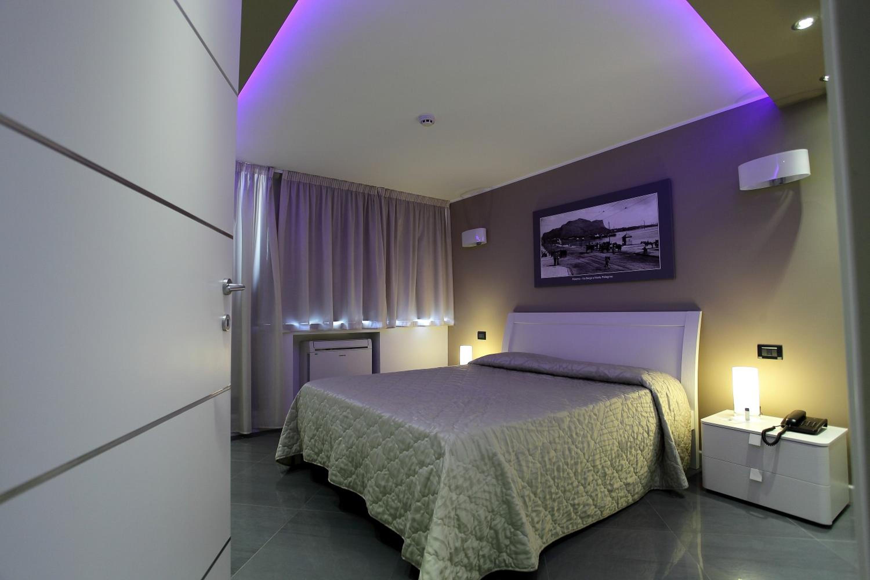 Standard Suite thumbnail 6