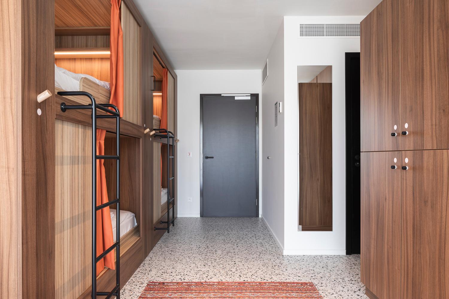 YUST a Dorm 8 photo 1