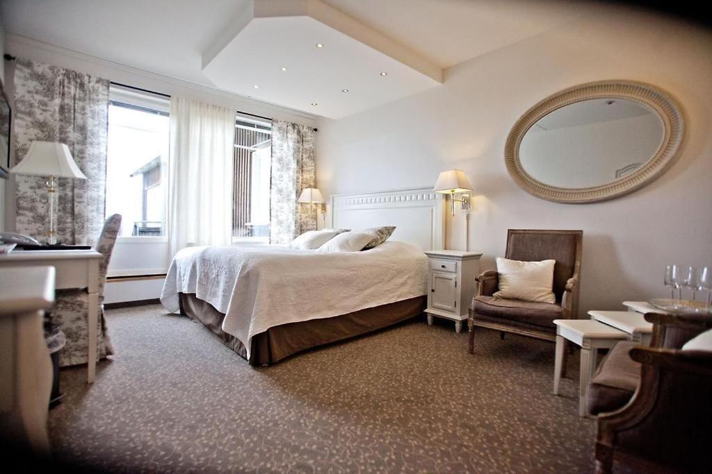 Deluxe Double or Twin Room photo 3